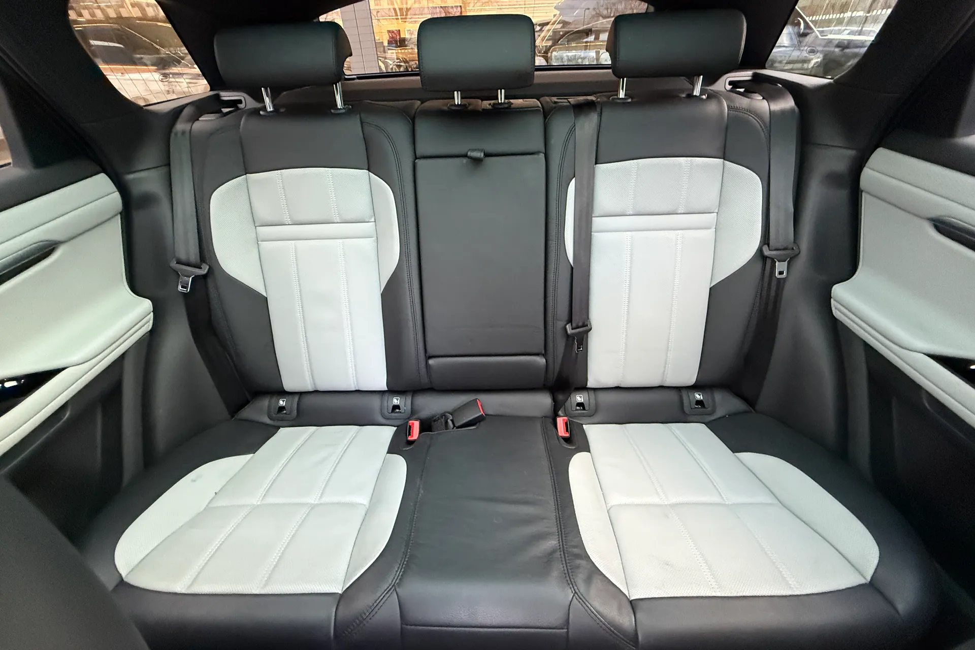 LAND ROVER RANGE ROVER EVOQUE thumbnail image number 11