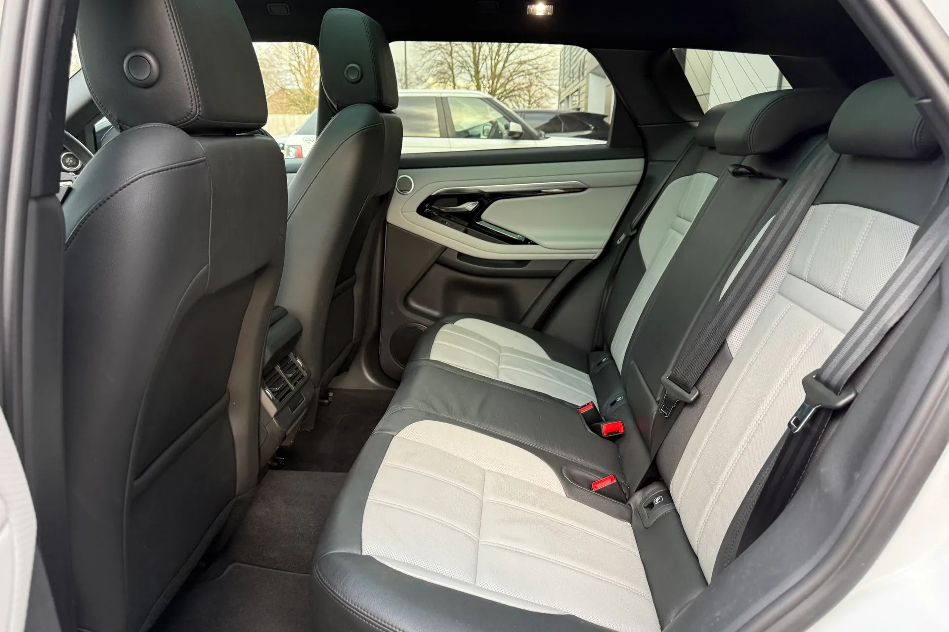 LAND ROVER RANGE ROVER EVOQUE thumbnail image number 47