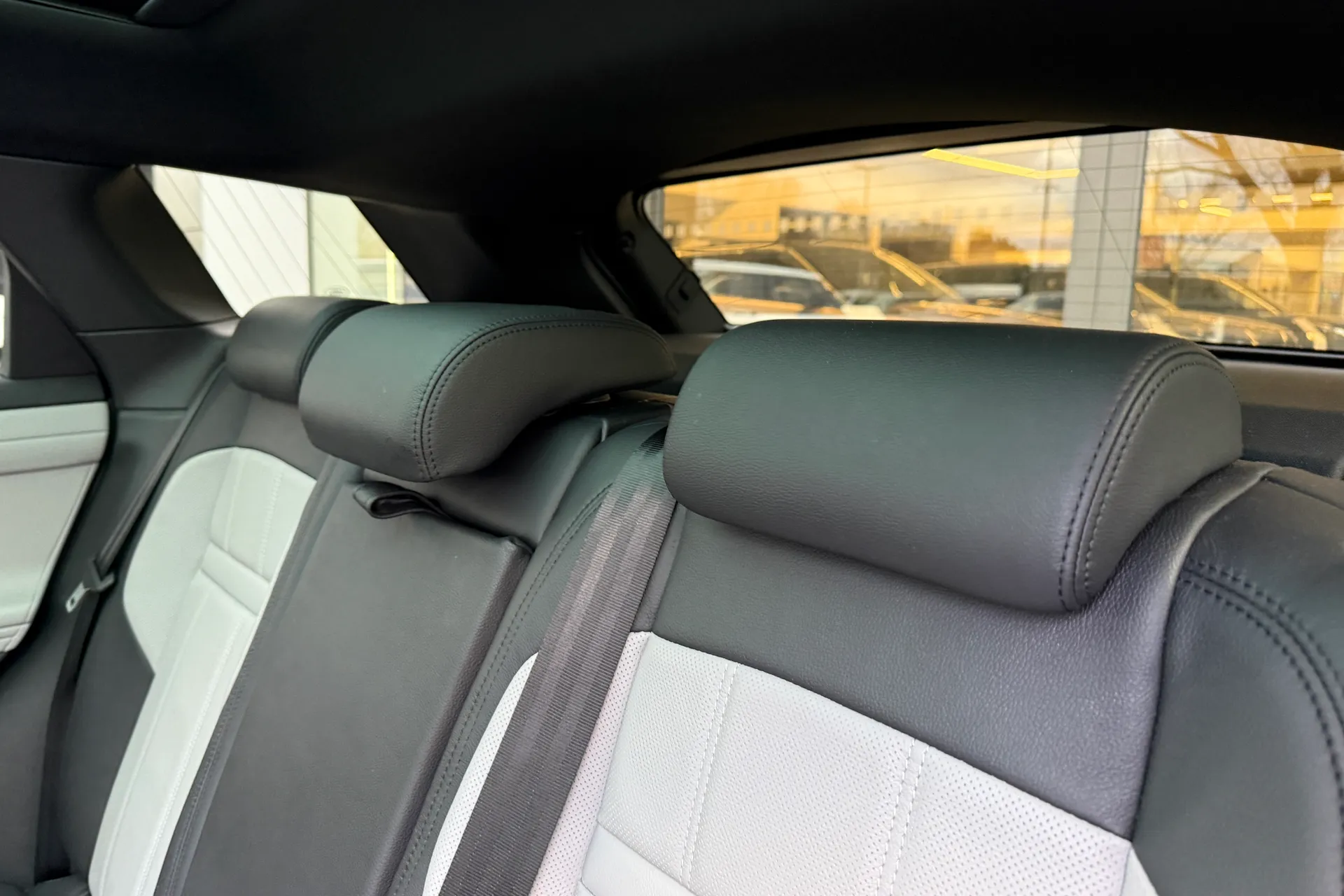 LAND ROVER RANGE ROVER EVOQUE thumbnail image number 48