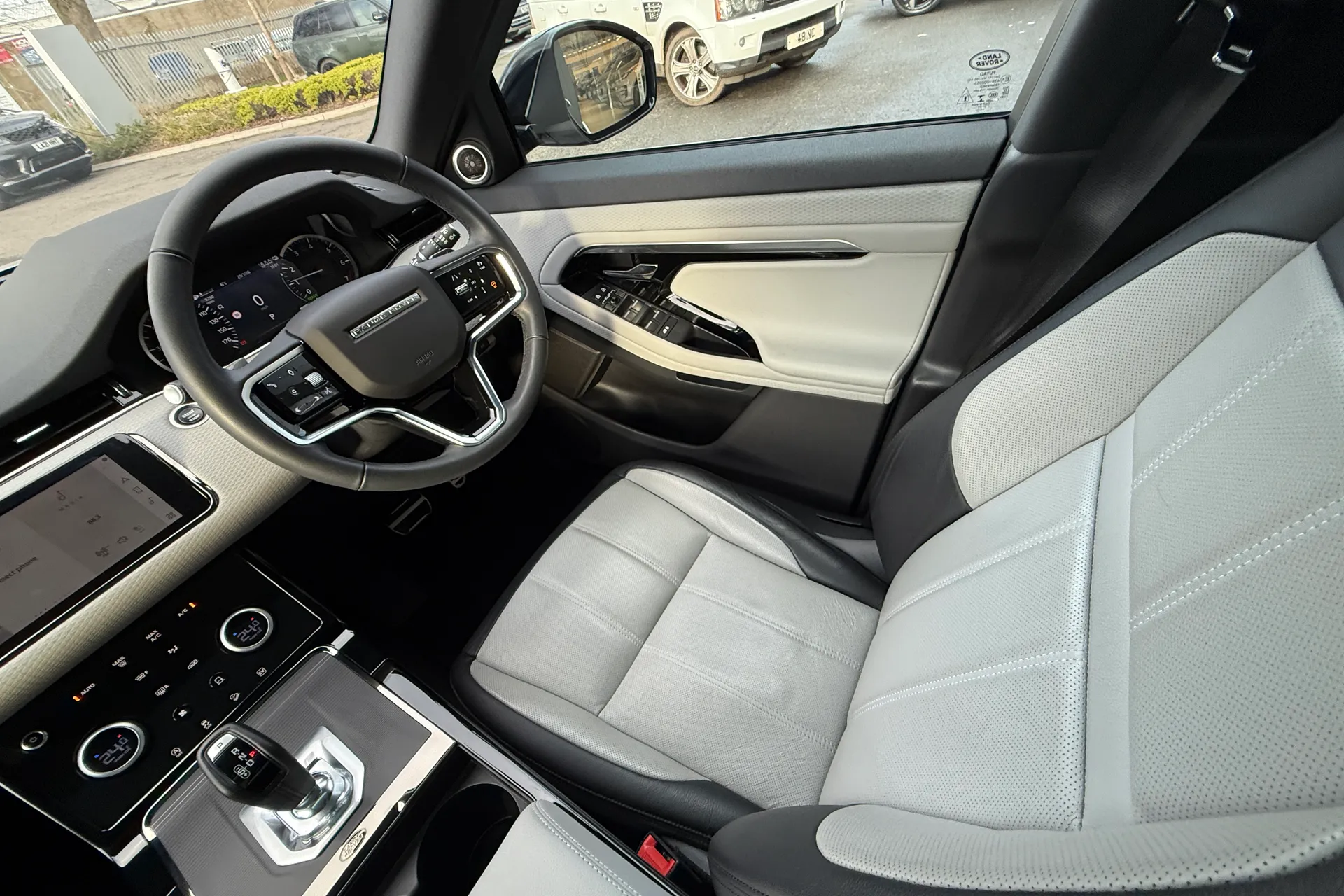 LAND ROVER RANGE ROVER EVOQUE thumbnail image number 13