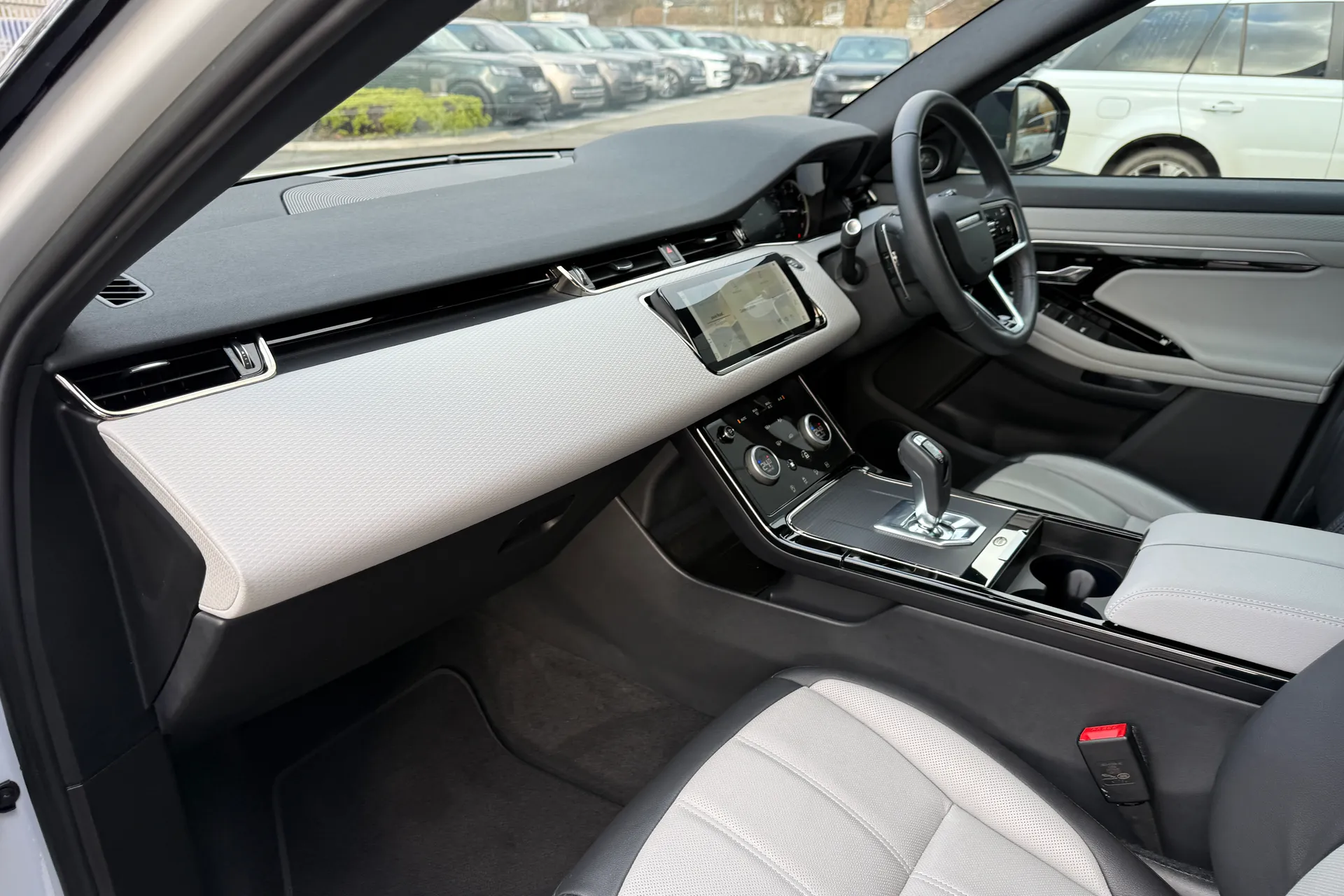 LAND ROVER RANGE ROVER EVOQUE thumbnail image number 46