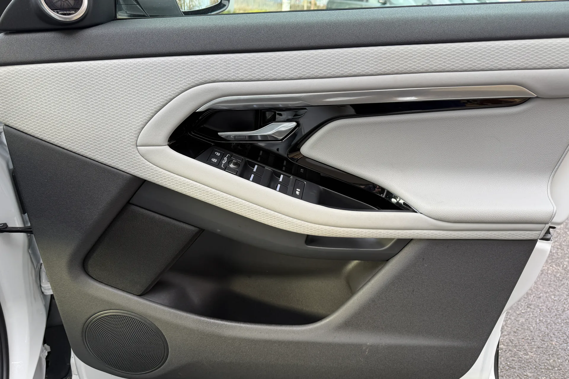 LAND ROVER RANGE ROVER EVOQUE thumbnail image number 49