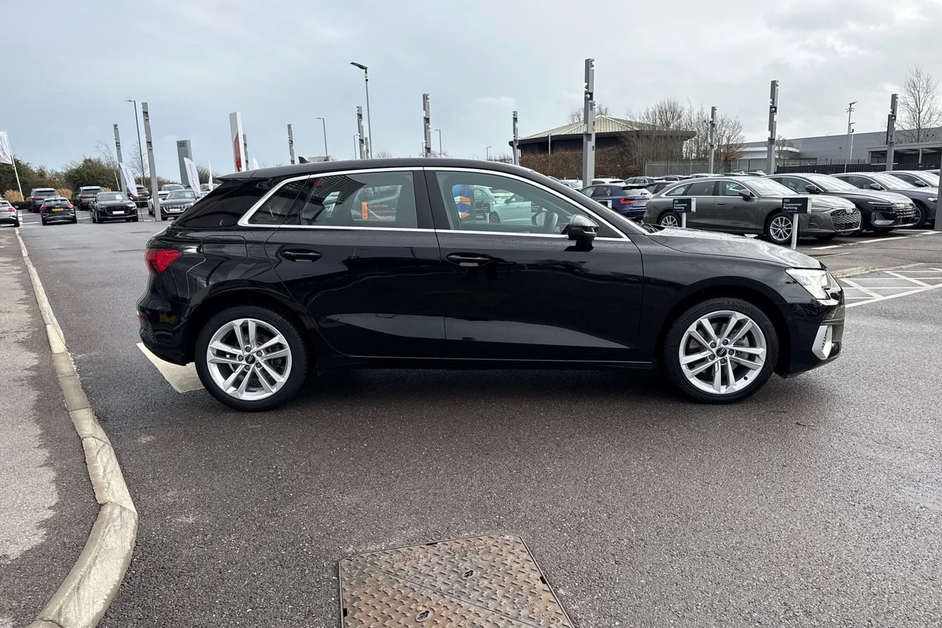 Audi A3 thumbnail image number 2