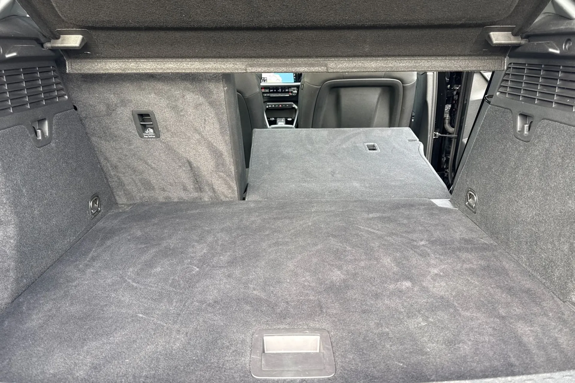 Audi A3 thumbnail image number 38