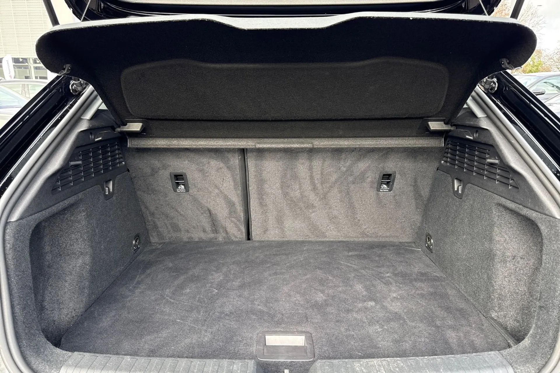 Audi A3 thumbnail image number 35