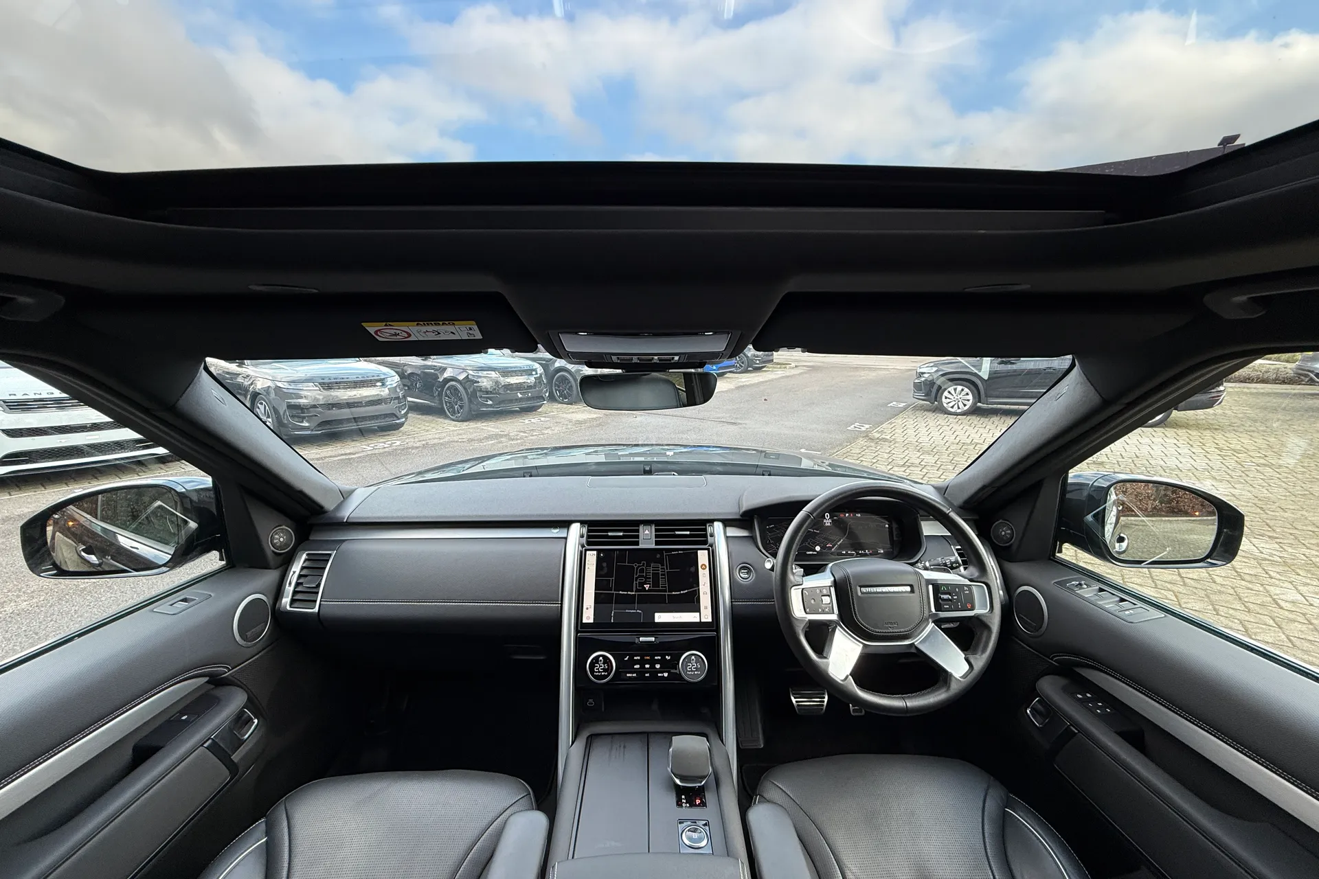 LAND ROVER DISCOVERY thumbnail image number 3