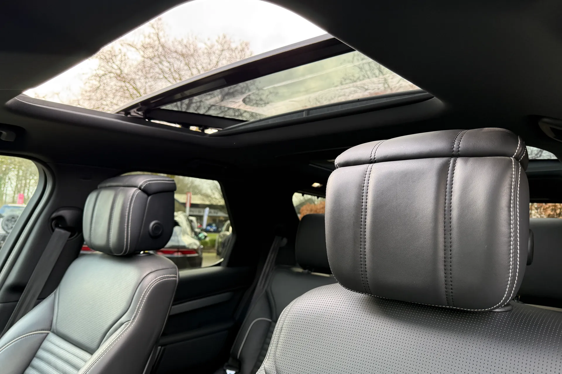 LAND ROVER DISCOVERY thumbnail image number 4