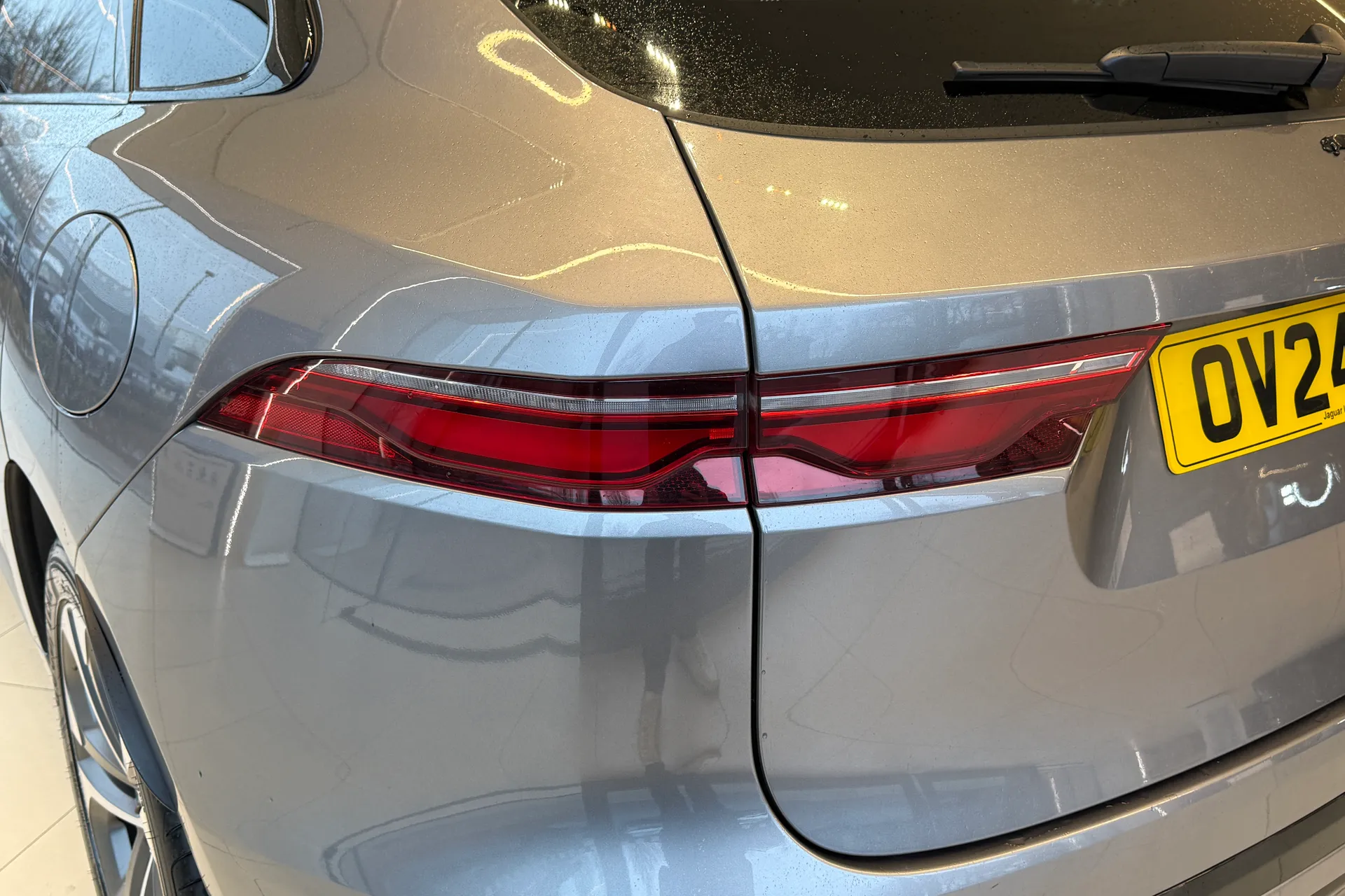 Jaguar F-PACE thumbnail image number 51