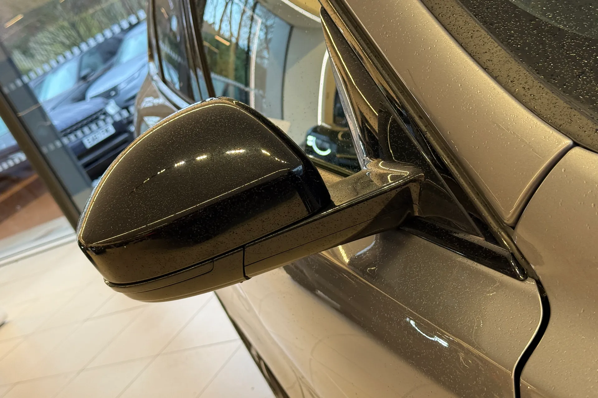 Jaguar F-PACE thumbnail image number 49