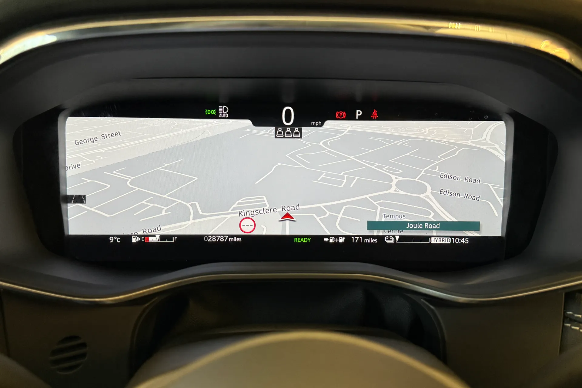 Jaguar F-PACE thumbnail image number 23