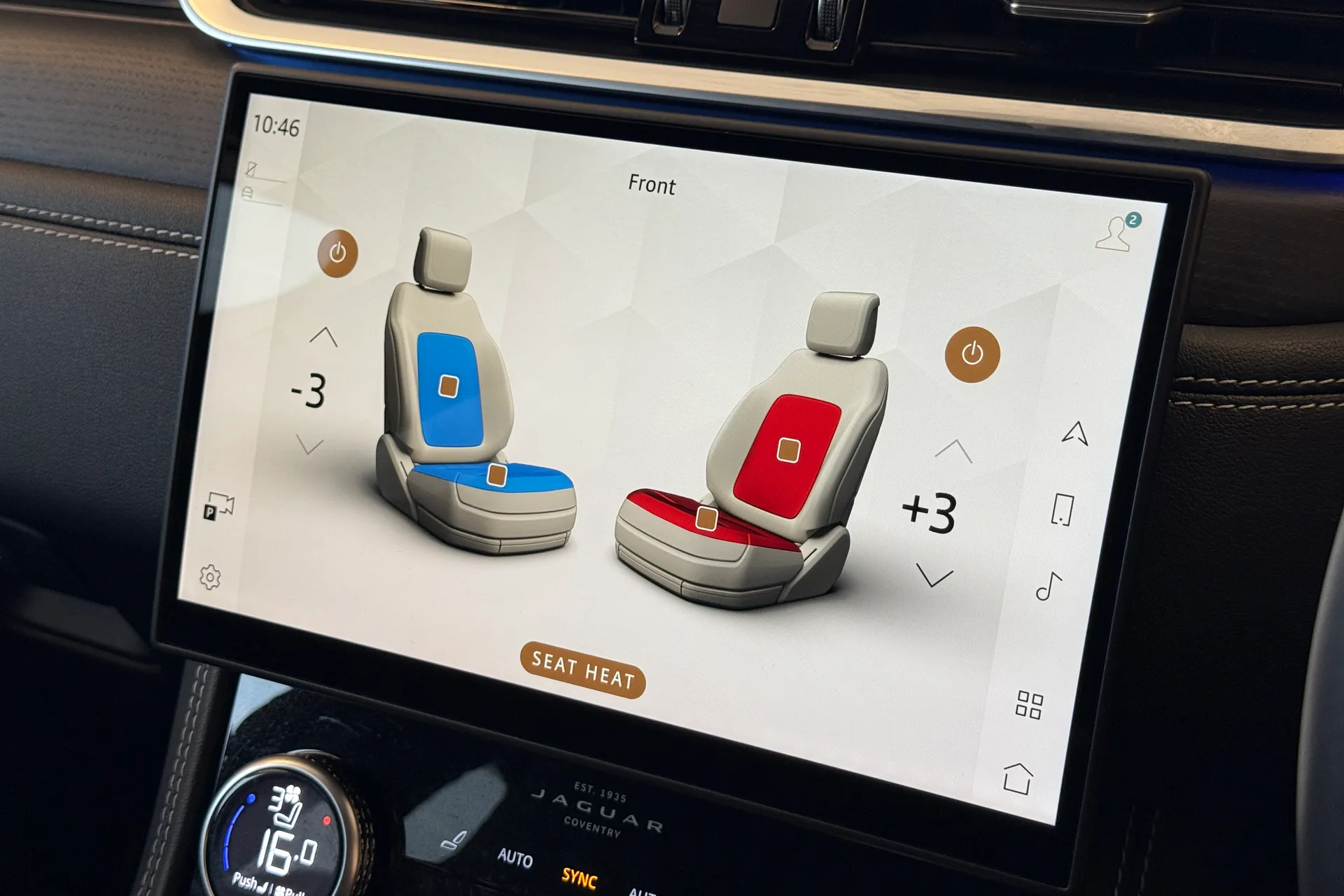 Jaguar F-PACE thumbnail image number 18