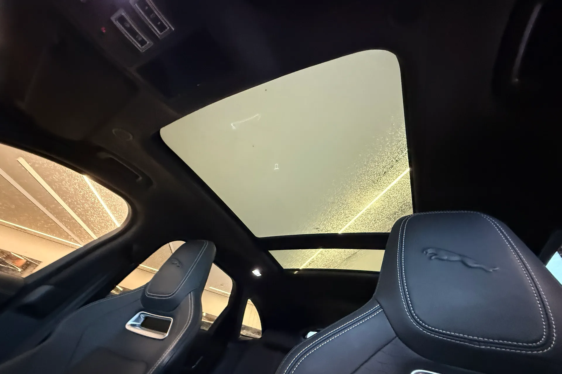 Jaguar F-PACE thumbnail image number 5