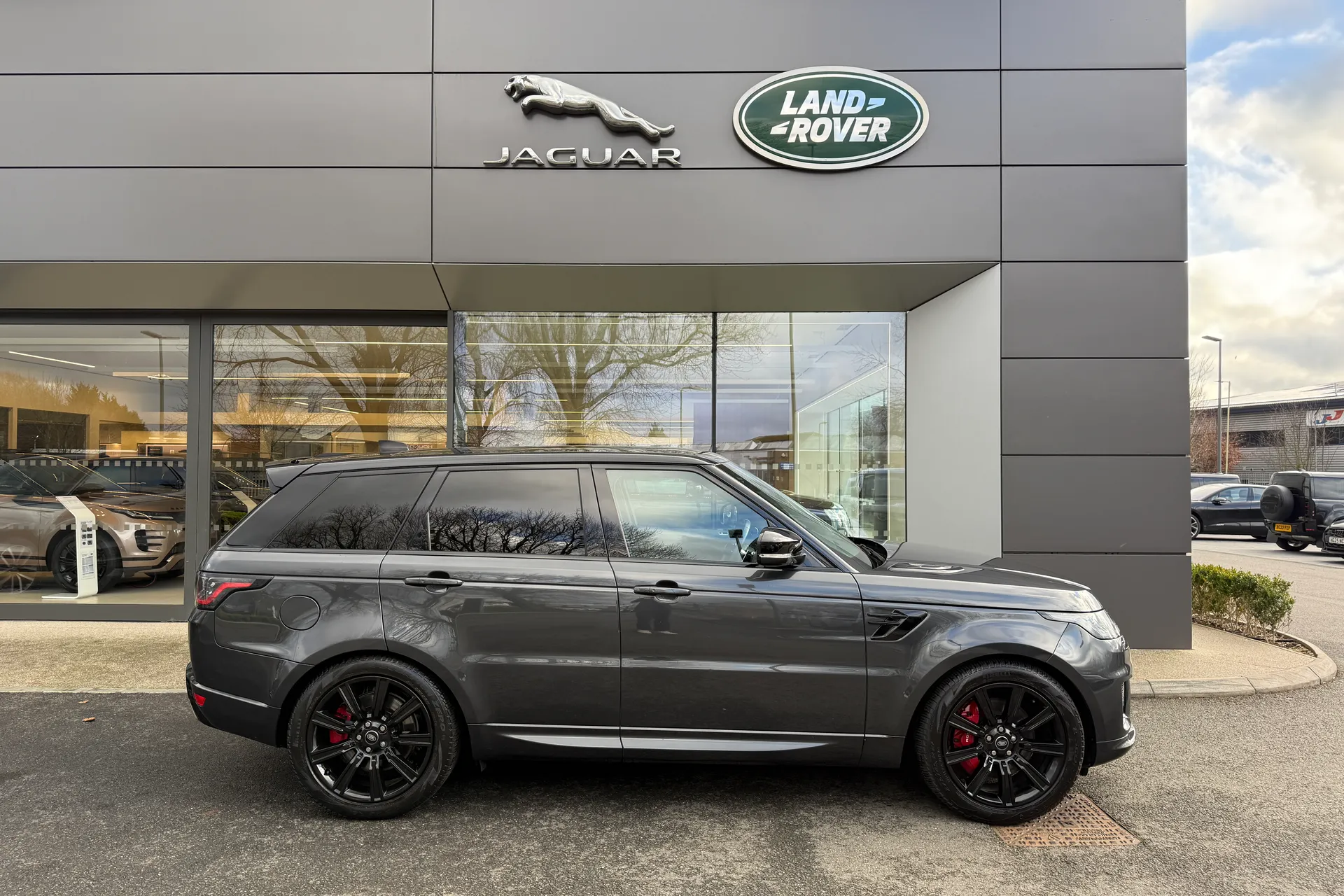 LAND ROVER RANGE ROVER SPORT thumbnail image number 2