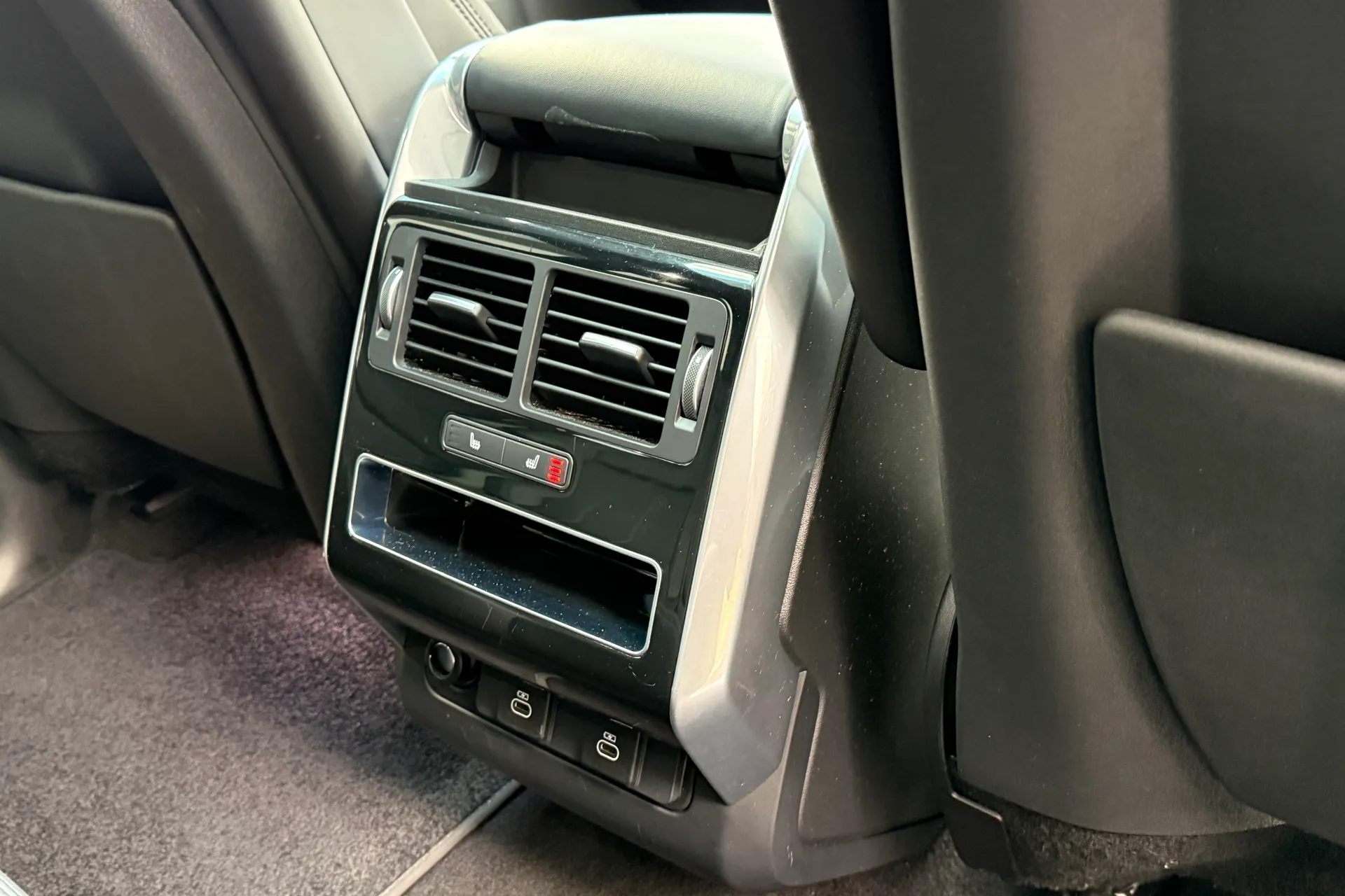 LAND ROVER RANGE ROVER SPORT thumbnail image number 33