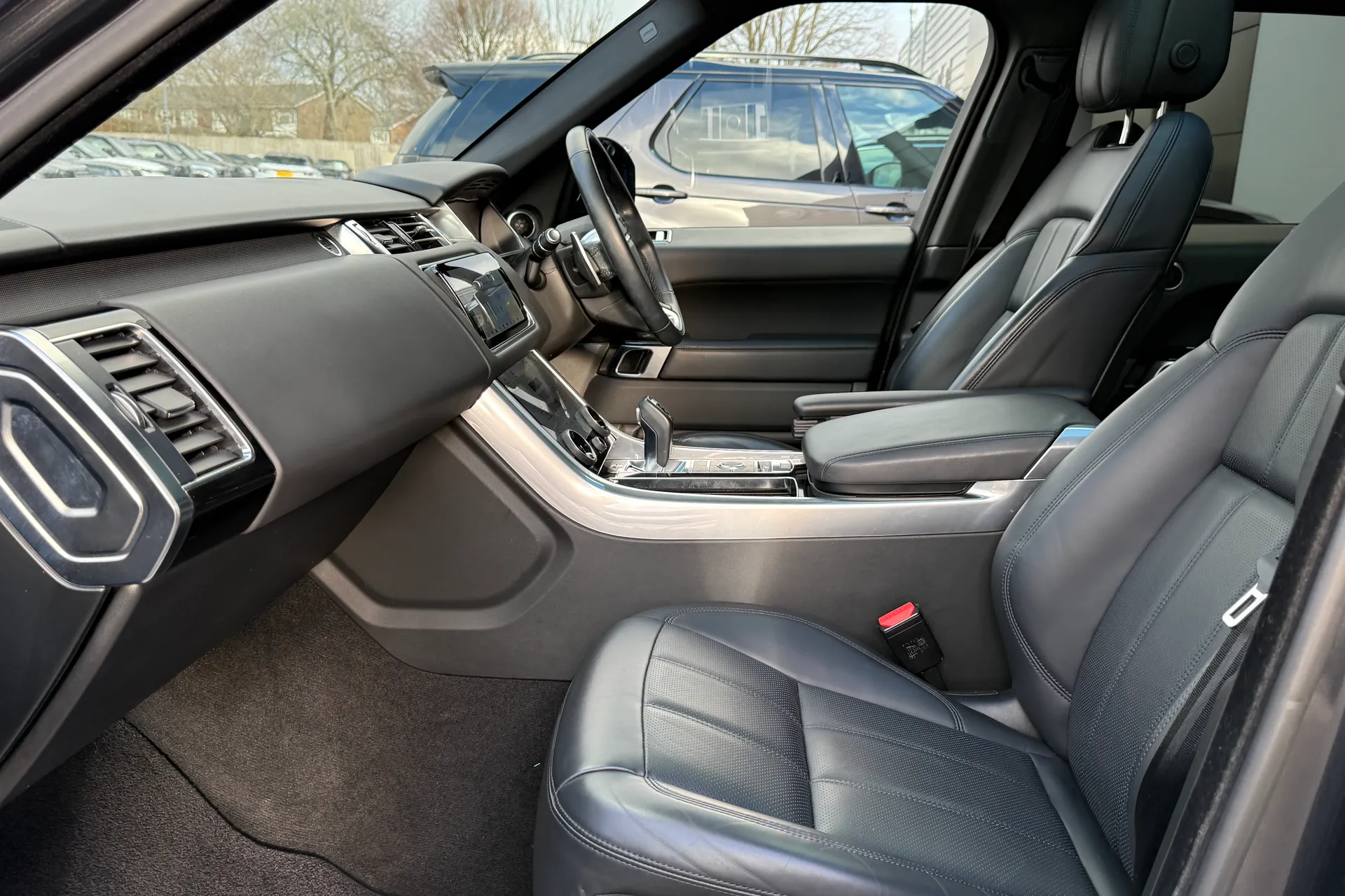 LAND ROVER RANGE ROVER SPORT thumbnail image number 10