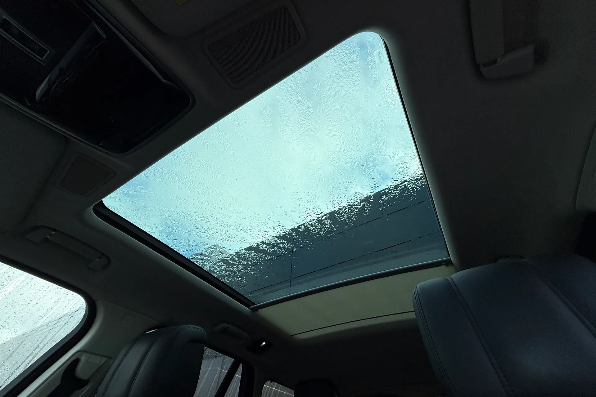 LAND ROVER RANGE ROVER thumbnail image number 5