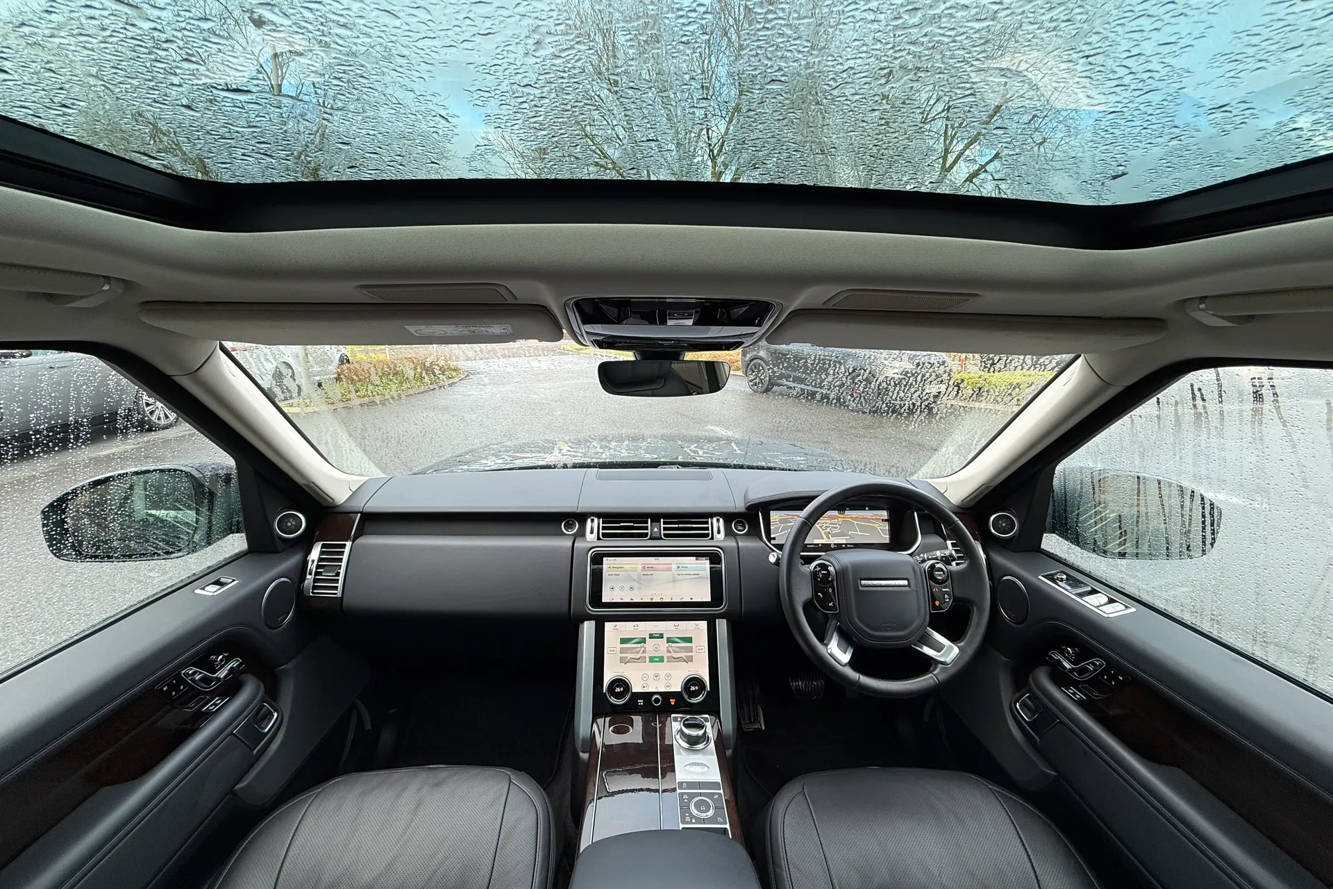 LAND ROVER RANGE ROVER thumbnail image number 3