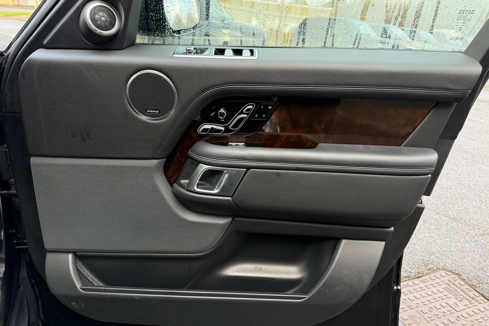 LAND ROVER RANGE ROVER thumbnail image number 49