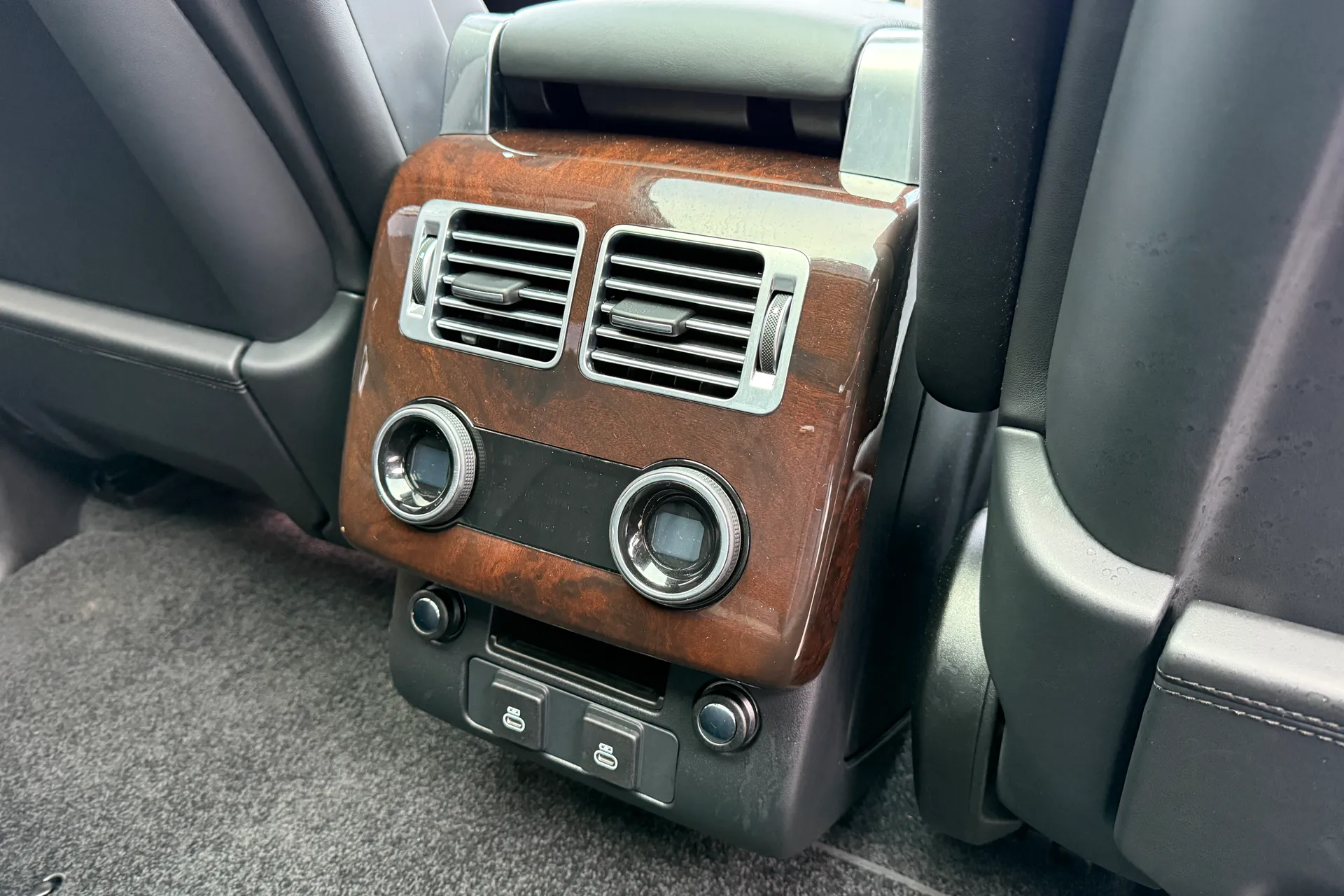 LAND ROVER RANGE ROVER thumbnail image number 33