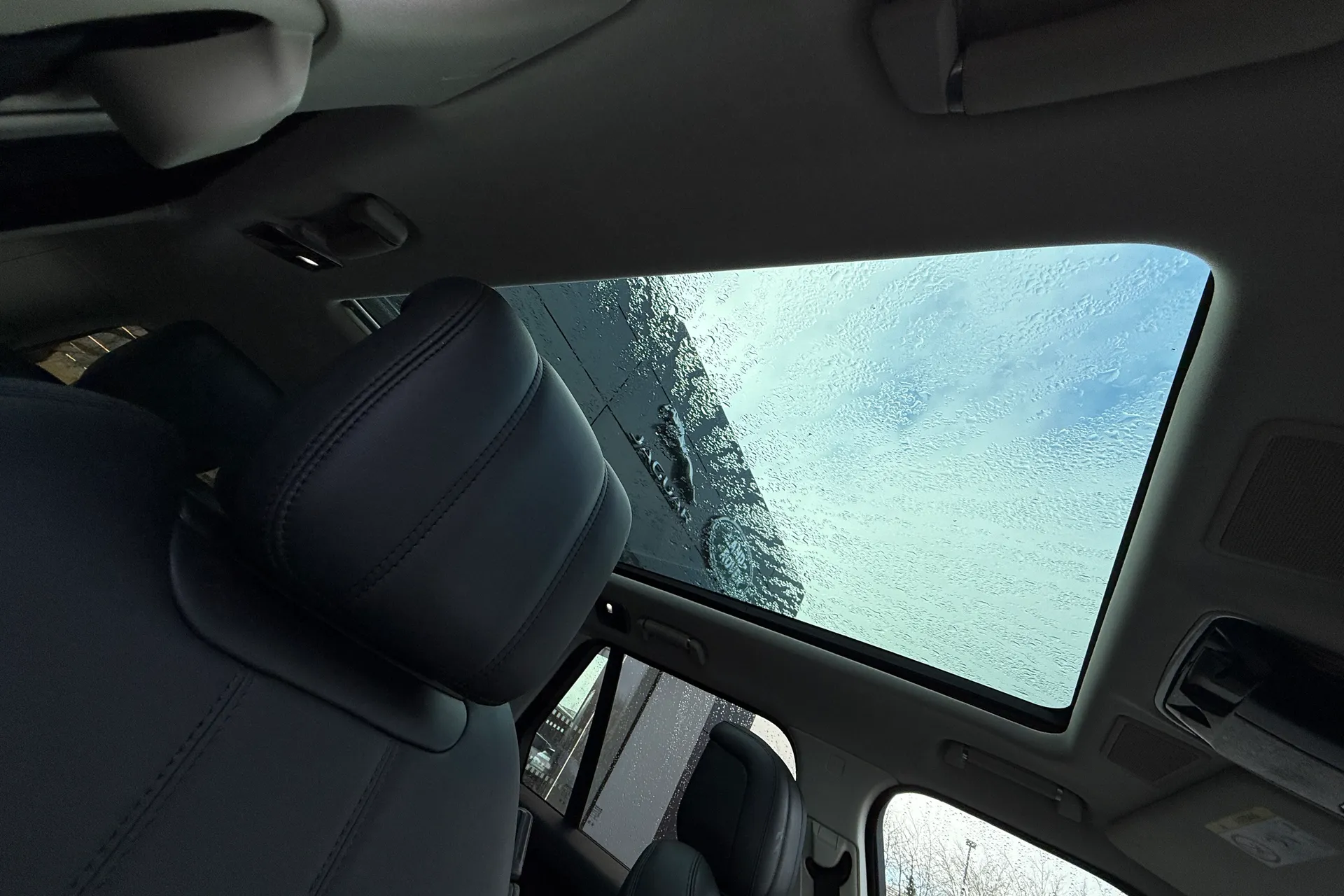 LAND ROVER RANGE ROVER thumbnail image number 34