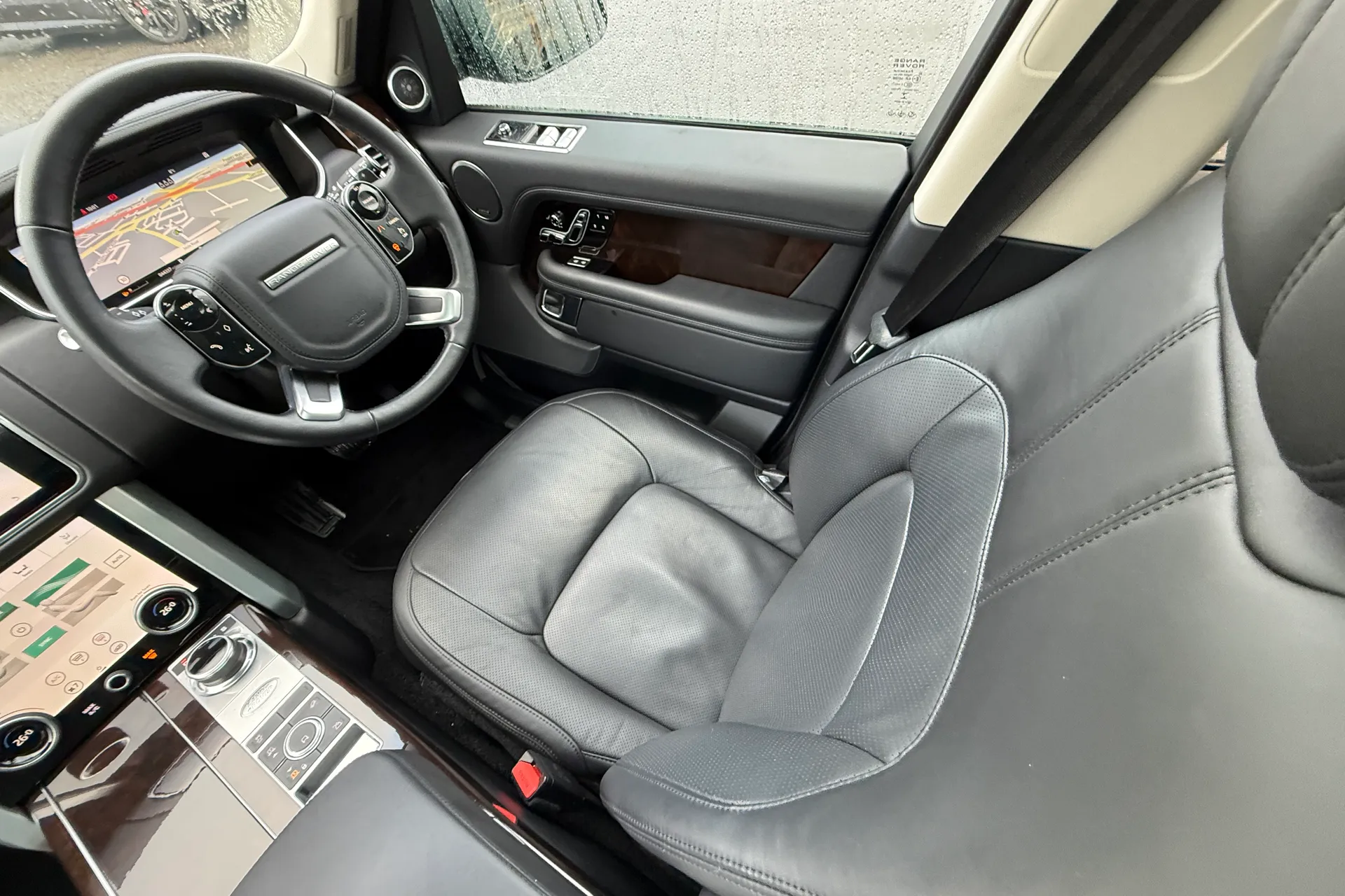 LAND ROVER RANGE ROVER thumbnail image number 14