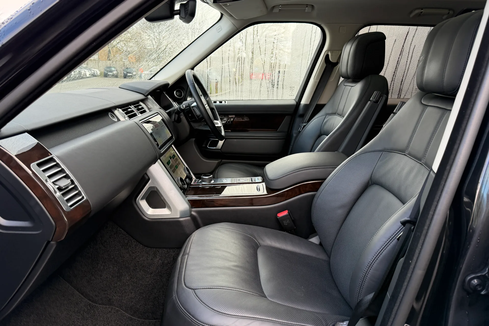 LAND ROVER RANGE ROVER thumbnail image number 10