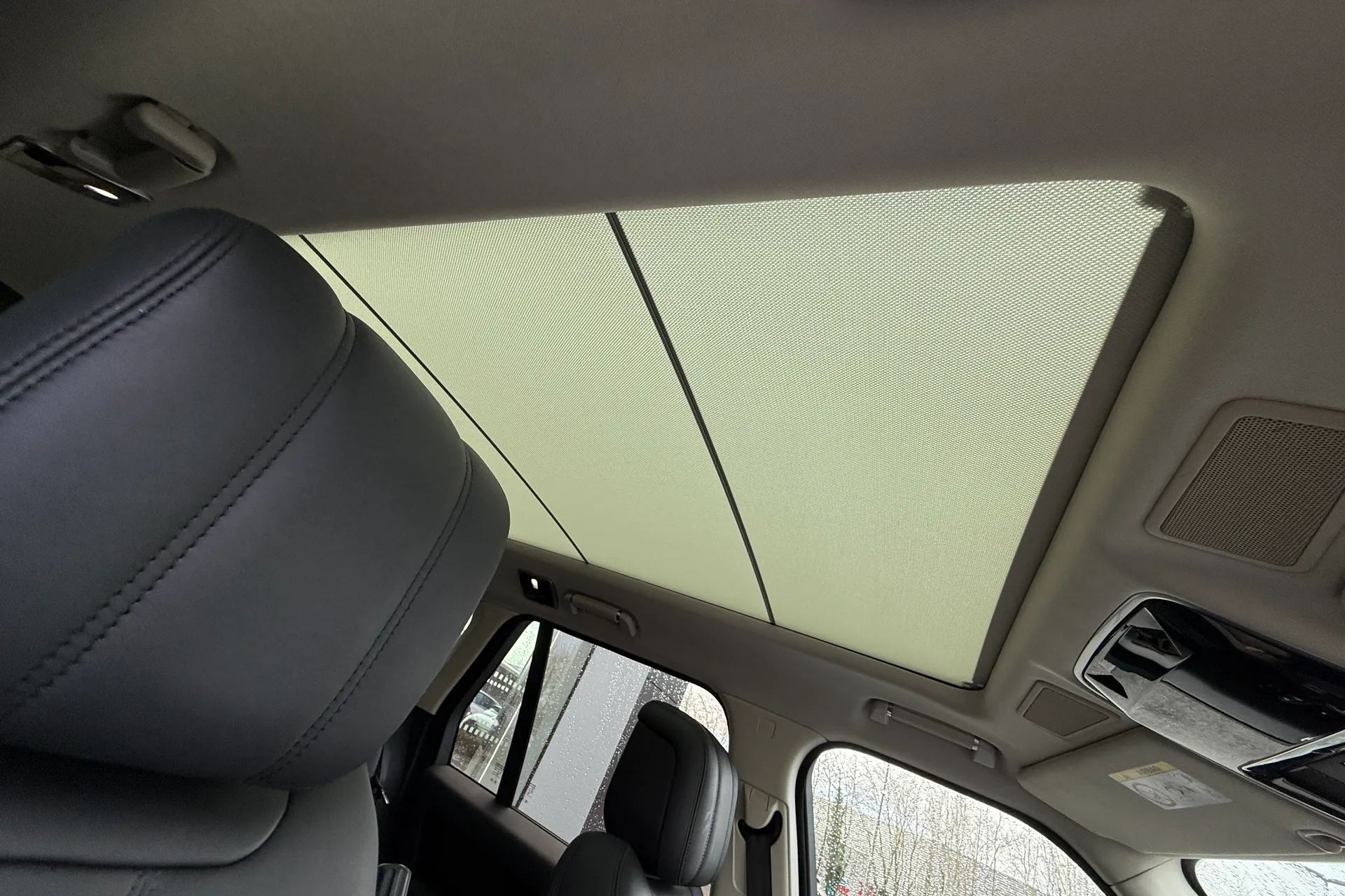 LAND ROVER RANGE ROVER thumbnail image number 35