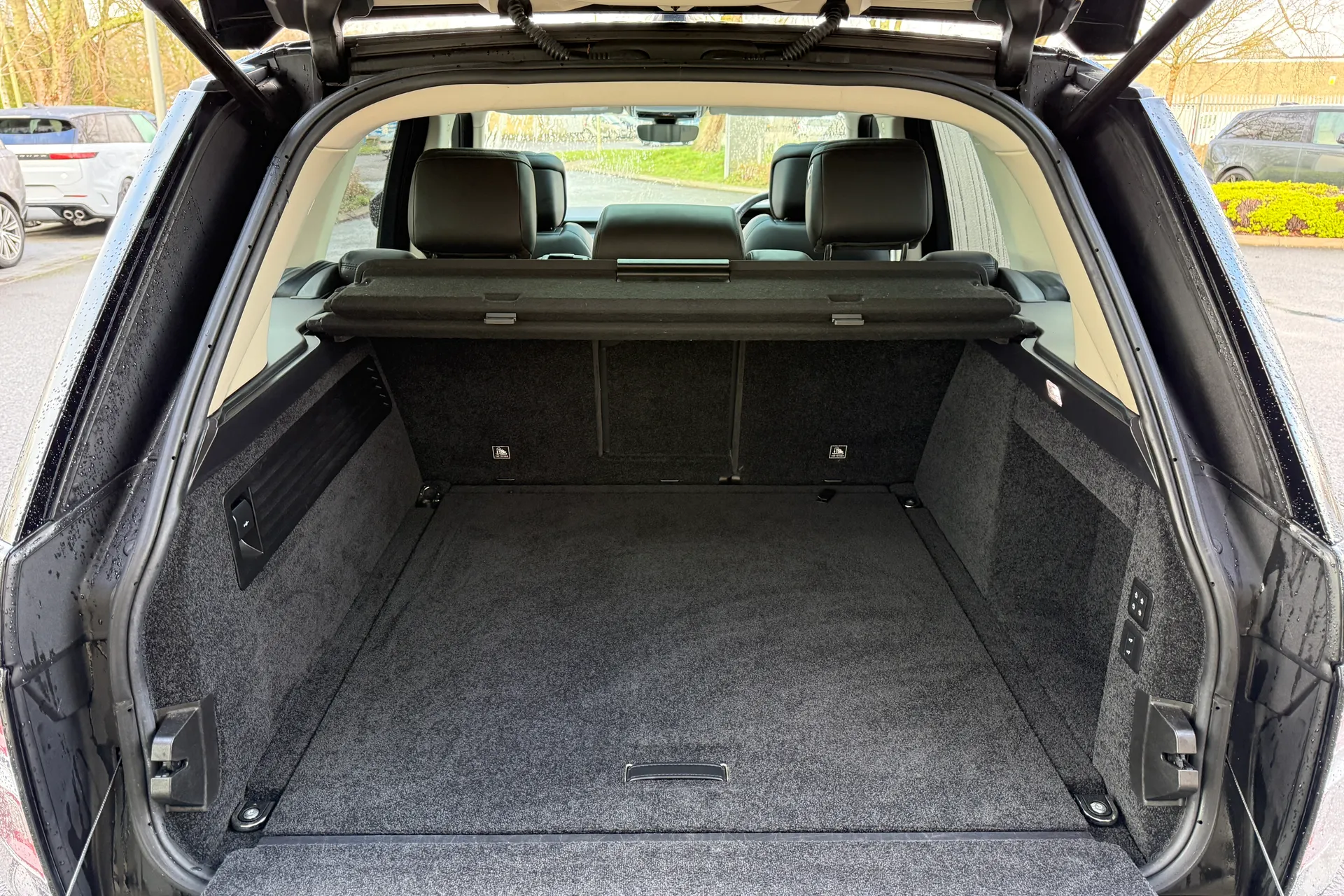 LAND ROVER RANGE ROVER thumbnail image number 38