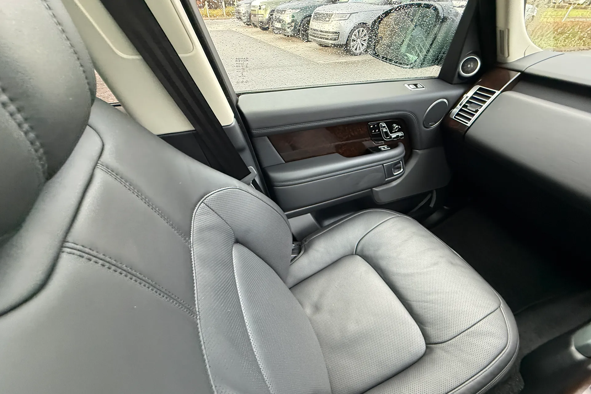 LAND ROVER RANGE ROVER thumbnail image number 13