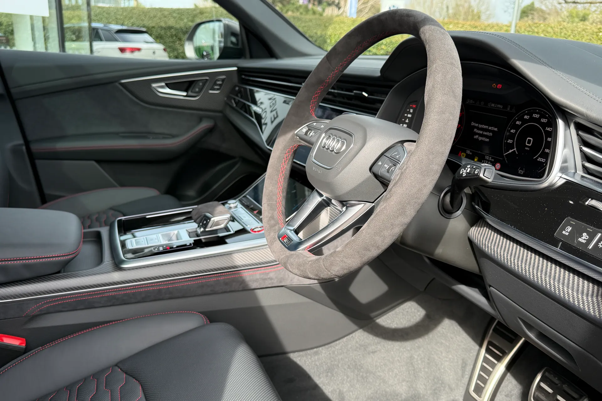 Audi RS Q8 thumbnail image number 11