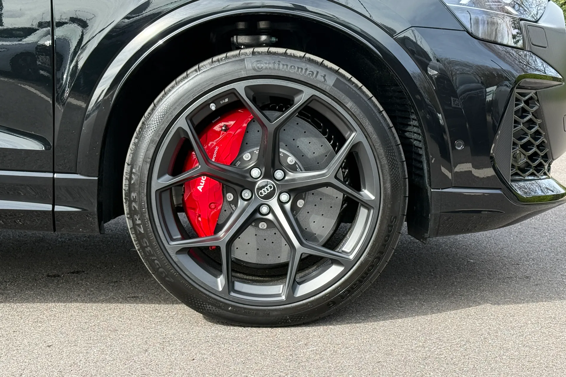 Audi RS Q8 thumbnail image number 9