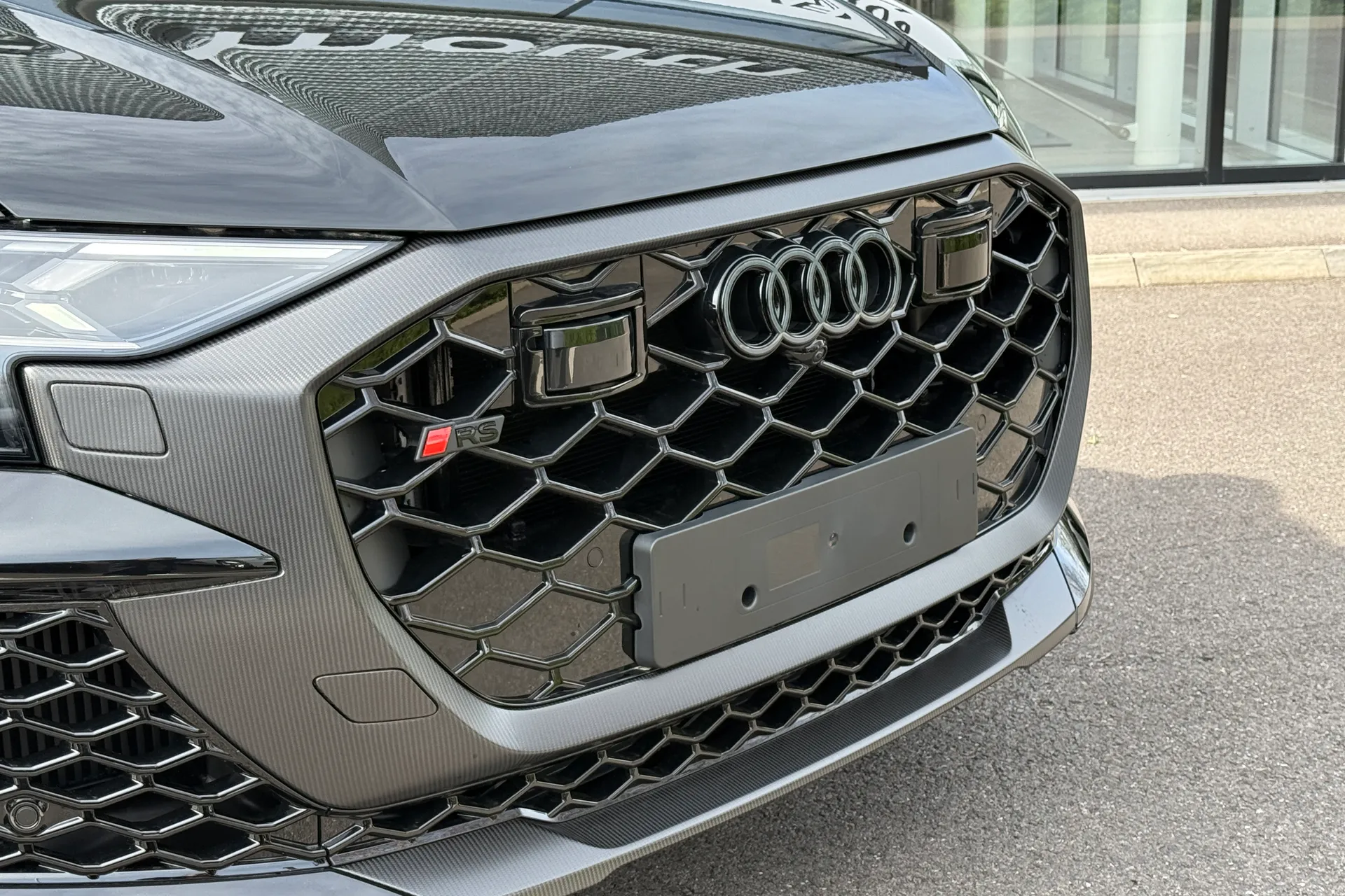 Audi RS Q8 thumbnail image number 5