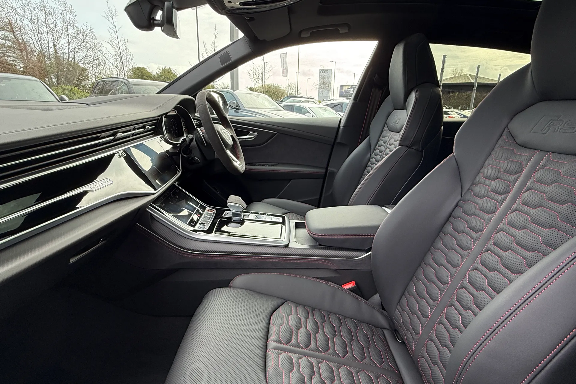 Audi RS Q8 thumbnail image number 52