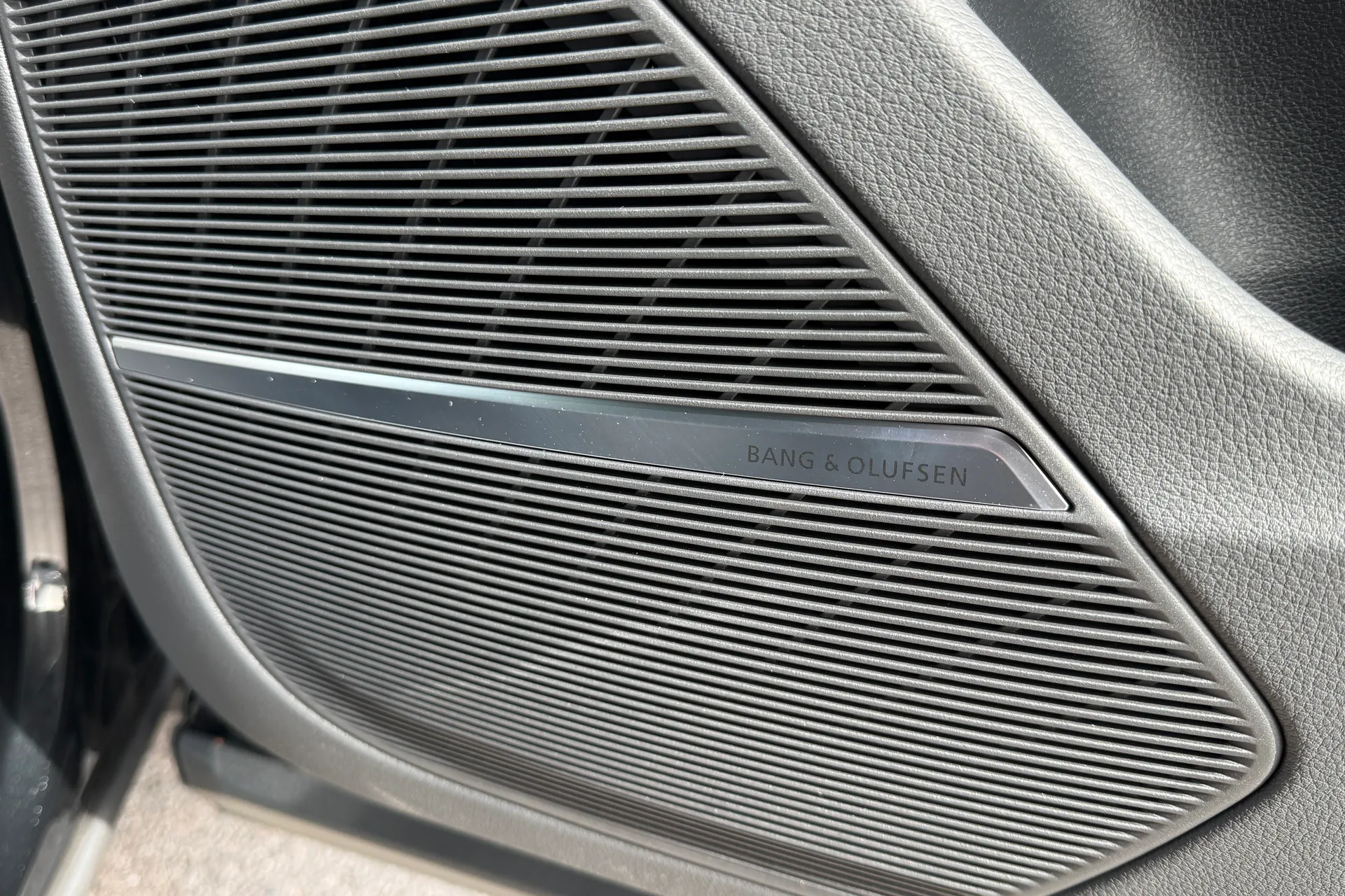 Audi RS Q8 thumbnail image number 21