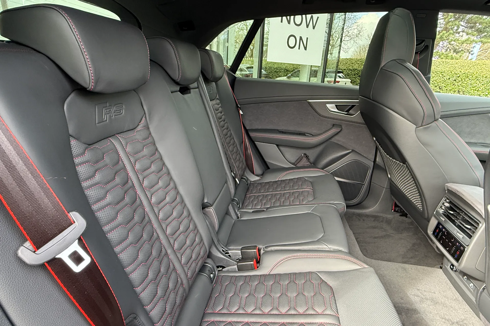 Audi RS Q8 thumbnail image number 36