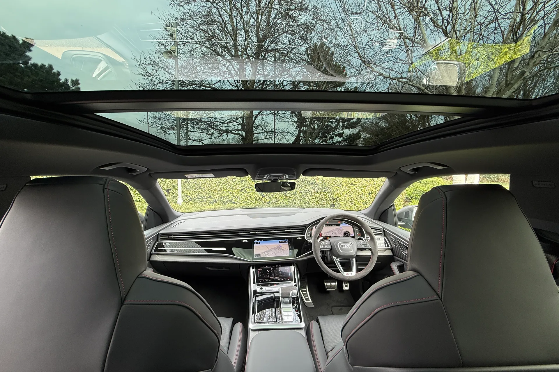 Audi RS Q8 thumbnail image number 30