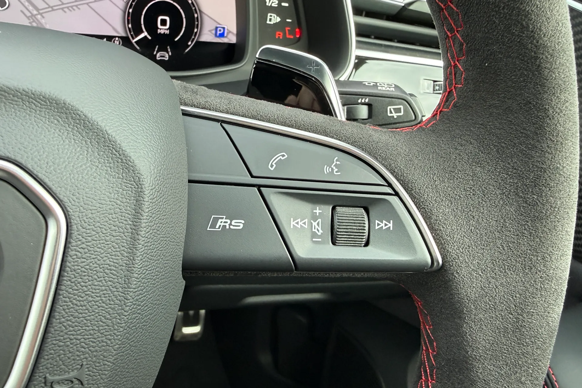 Audi RS Q8 thumbnail image number 57