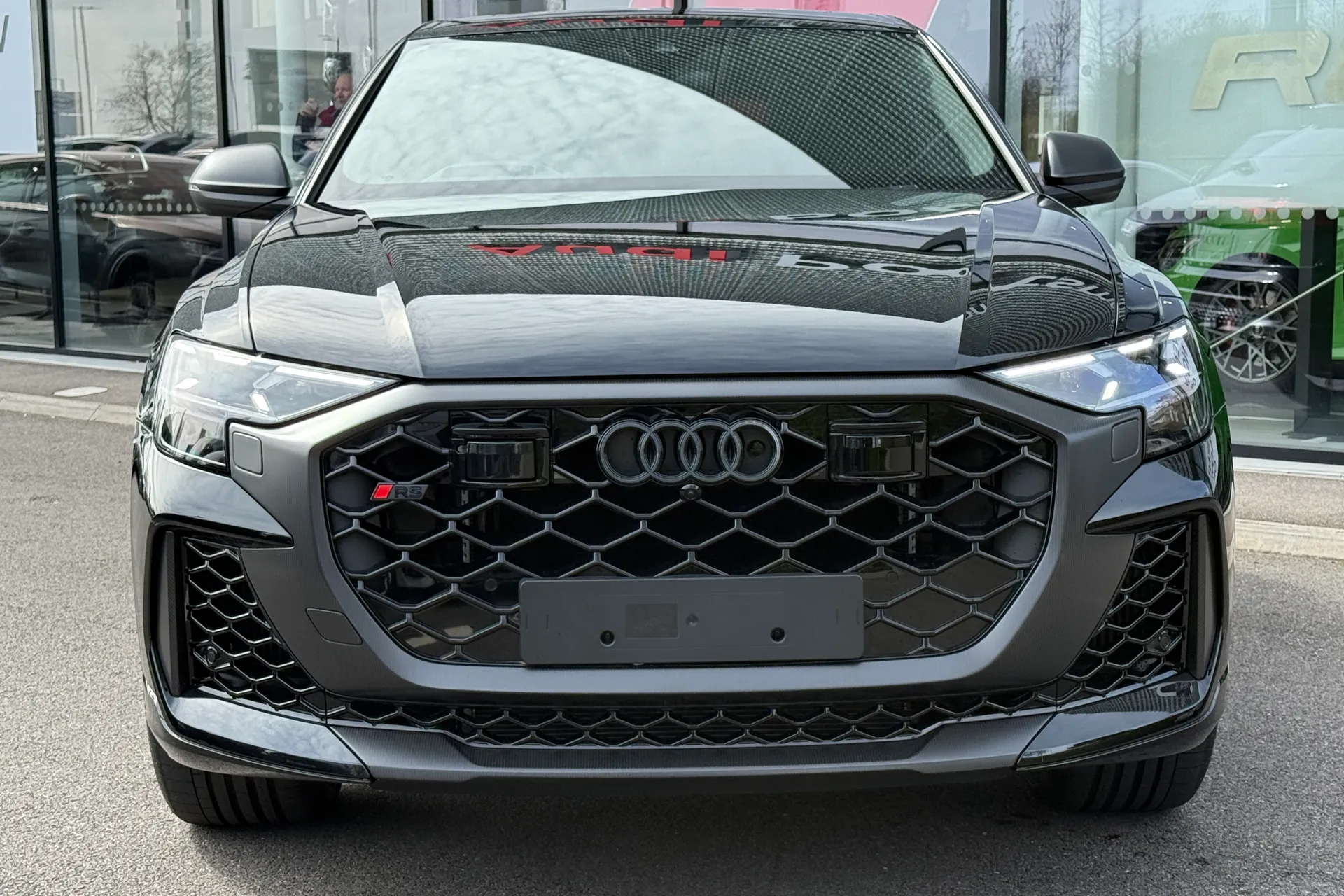 Audi RS Q8 thumbnail image number 10