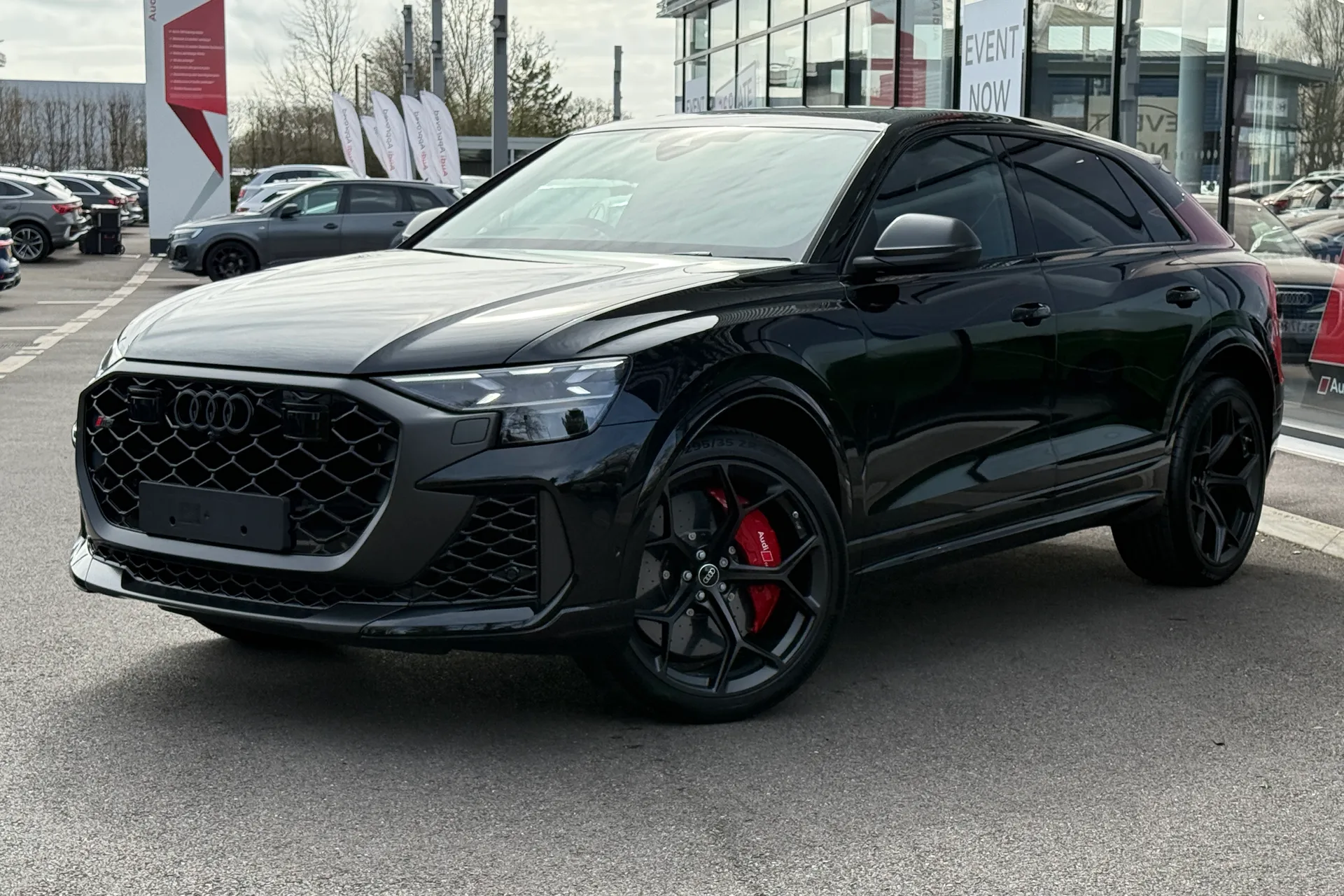 Audi RS Q8 thumbnail image number 8