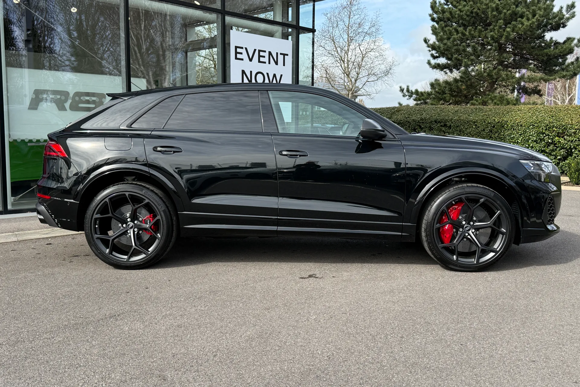 Audi RS Q8 thumbnail image number 2