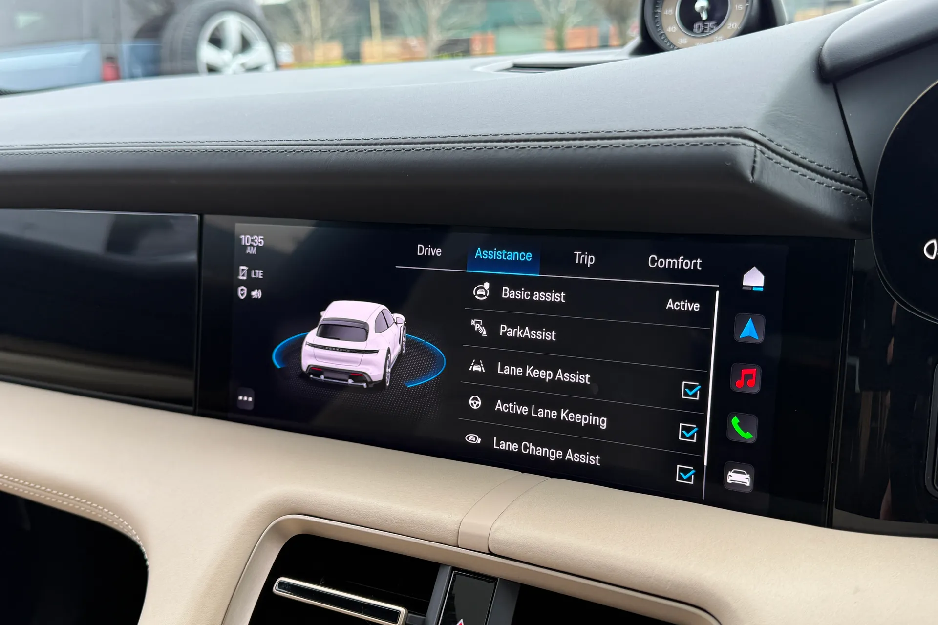 Porsche TAYCAN thumbnail image number 62