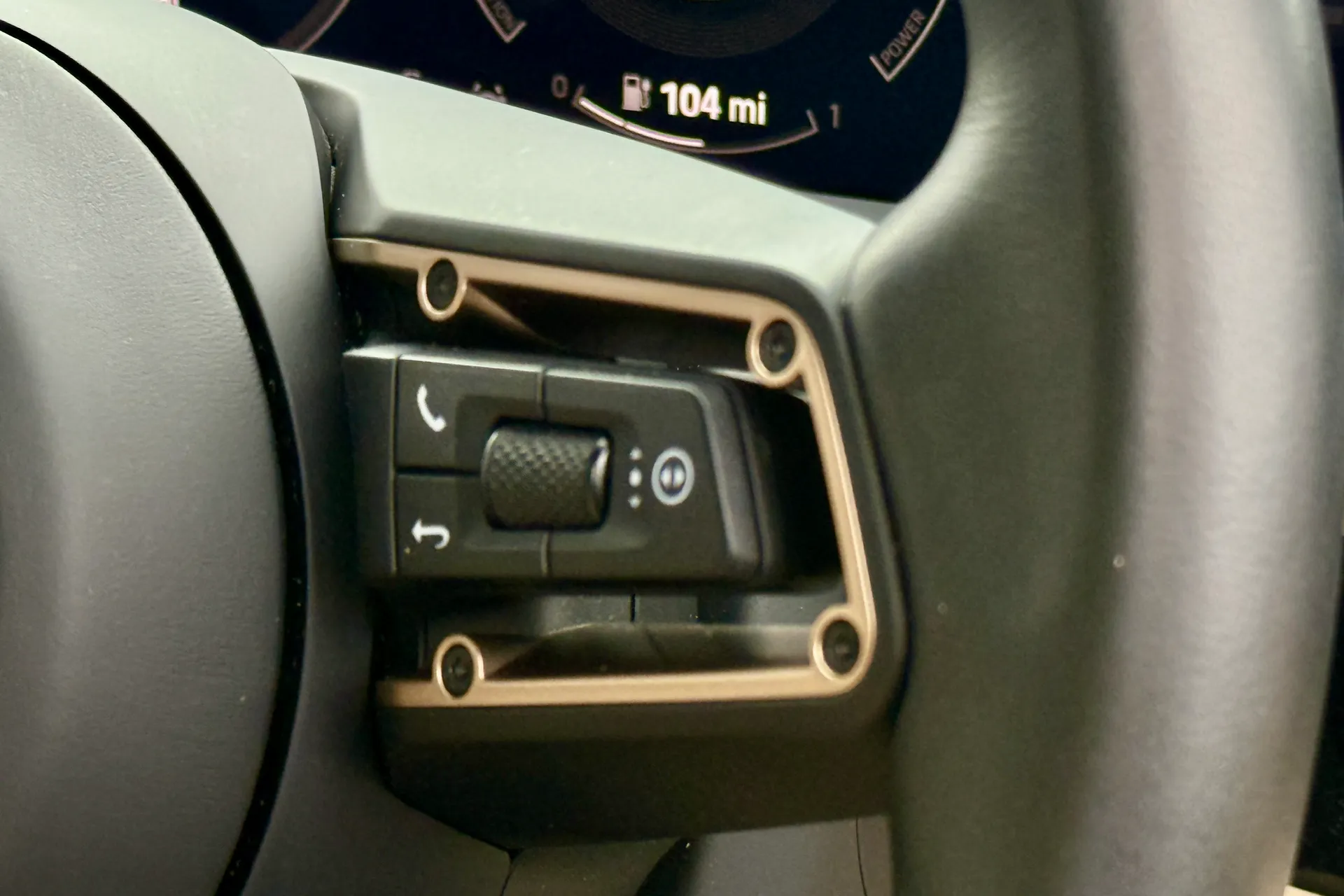 Porsche TAYCAN thumbnail image number 55