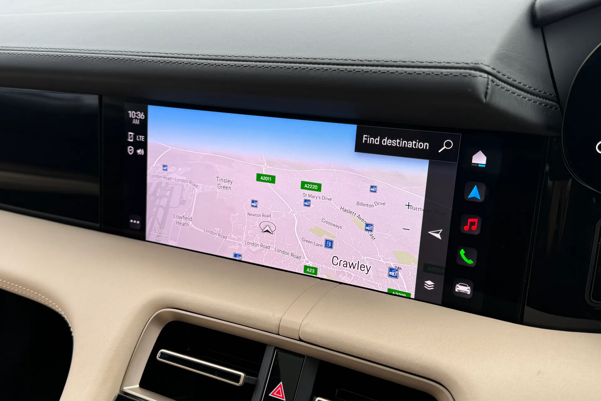 Porsche TAYCAN thumbnail image number 5