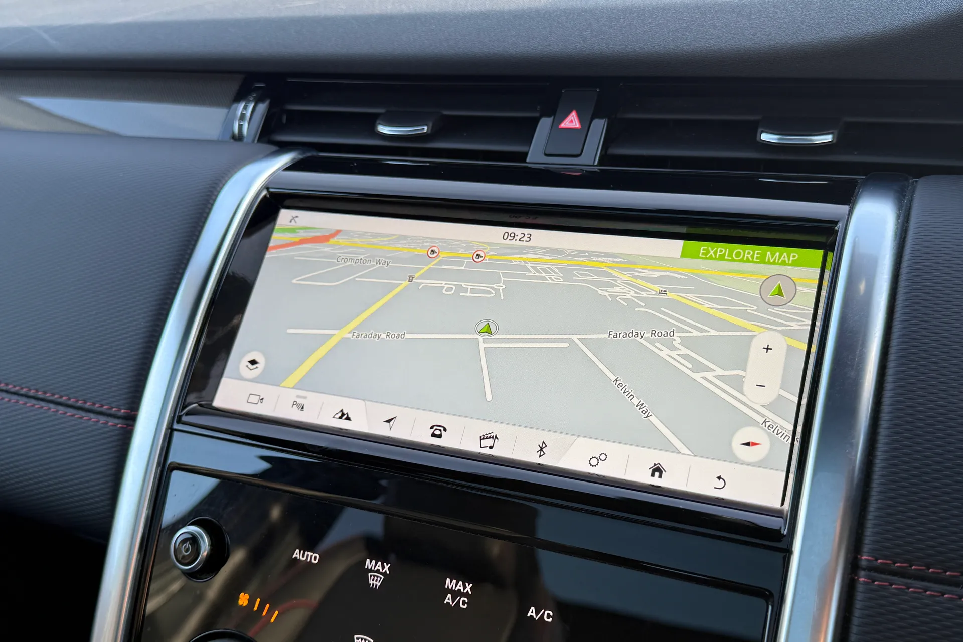 LAND ROVER DISCOVERY SPORT thumbnail image number 6