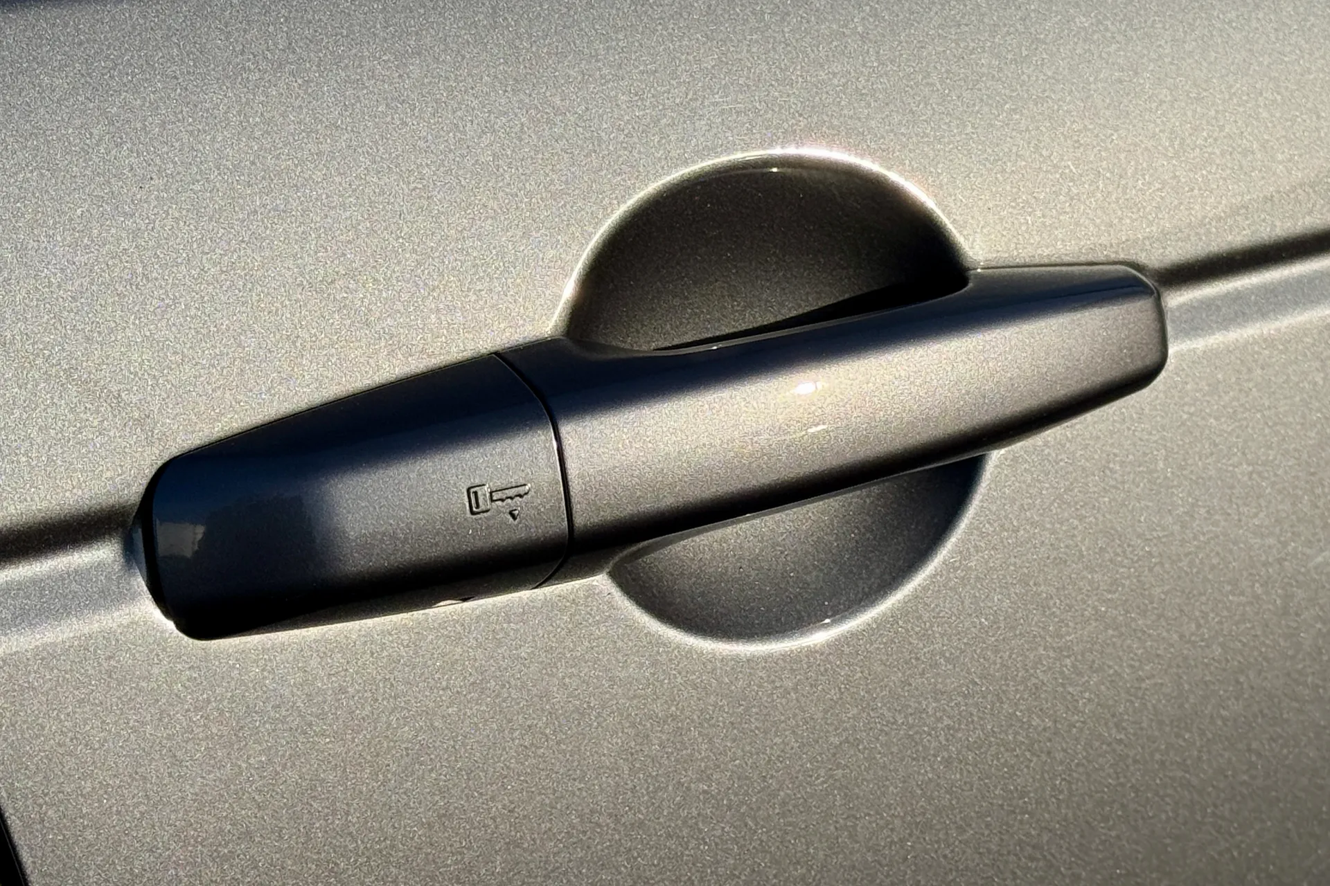 LAND ROVER DISCOVERY SPORT thumbnail image number 16