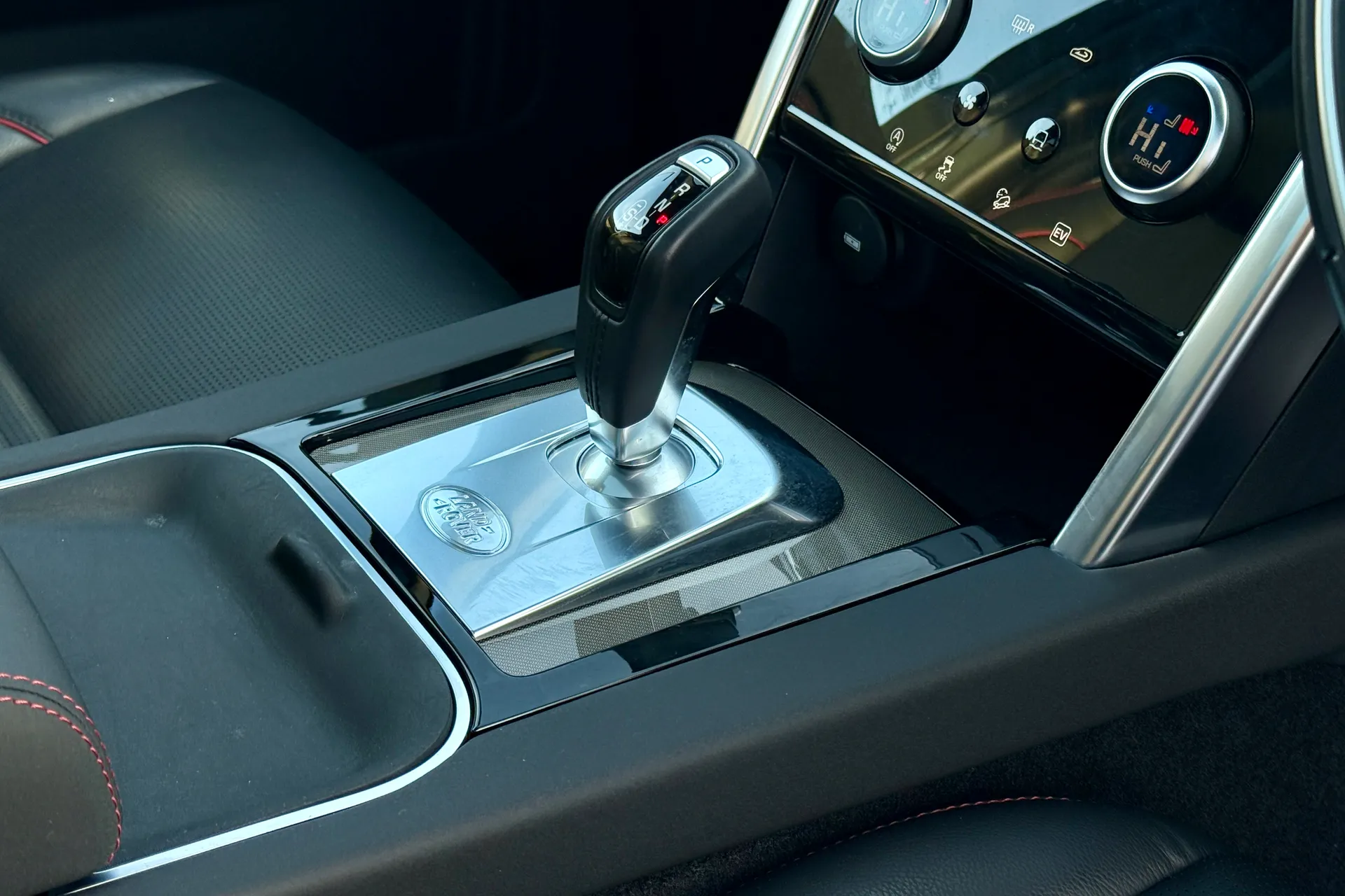 LAND ROVER DISCOVERY SPORT thumbnail image number 18