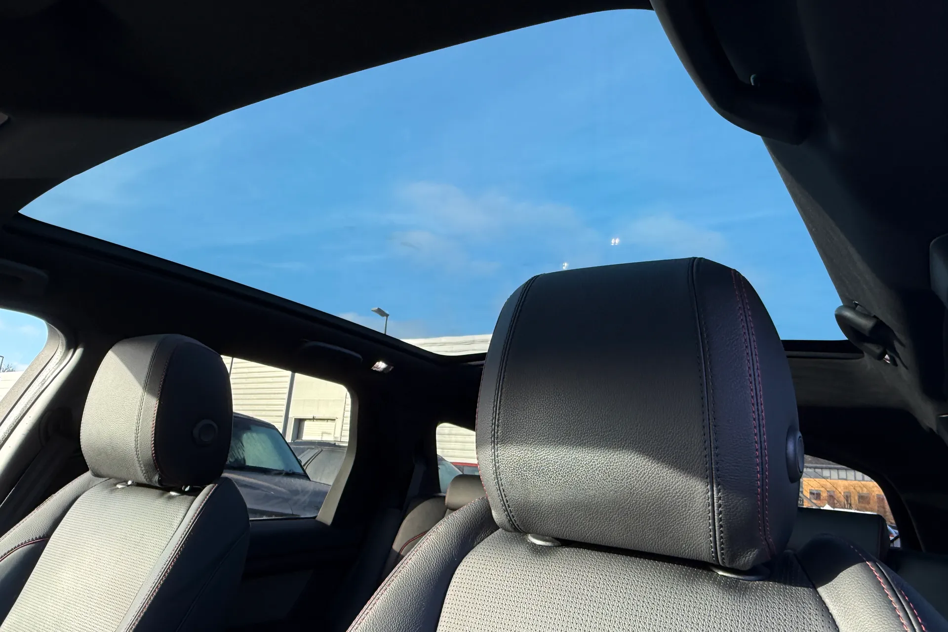 LAND ROVER DISCOVERY SPORT thumbnail image number 4