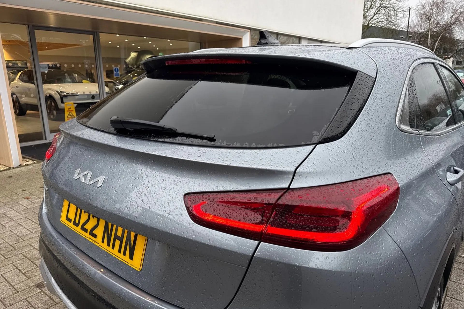 KIA XCEED thumbnail image number 16