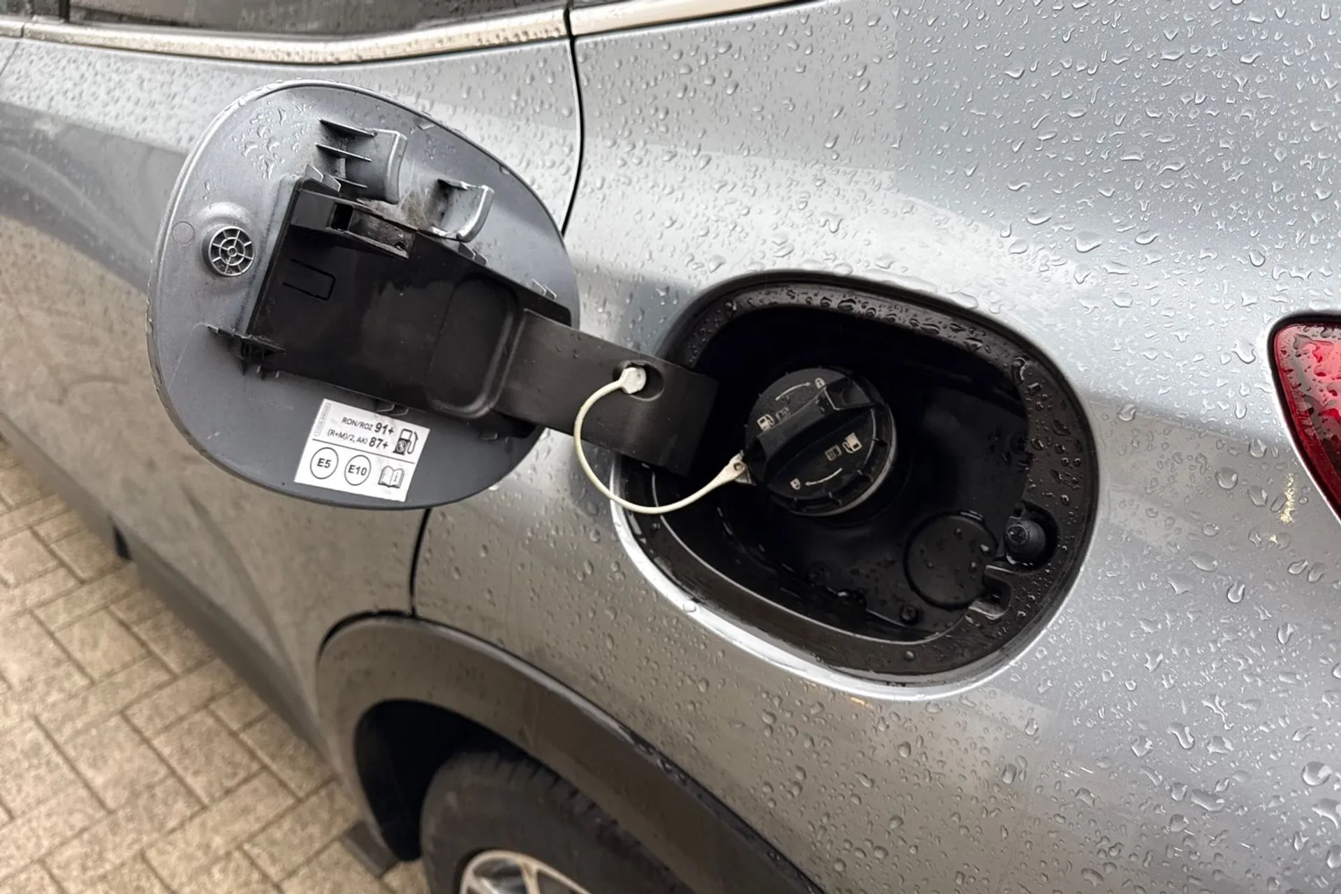 KIA XCEED thumbnail image number 19