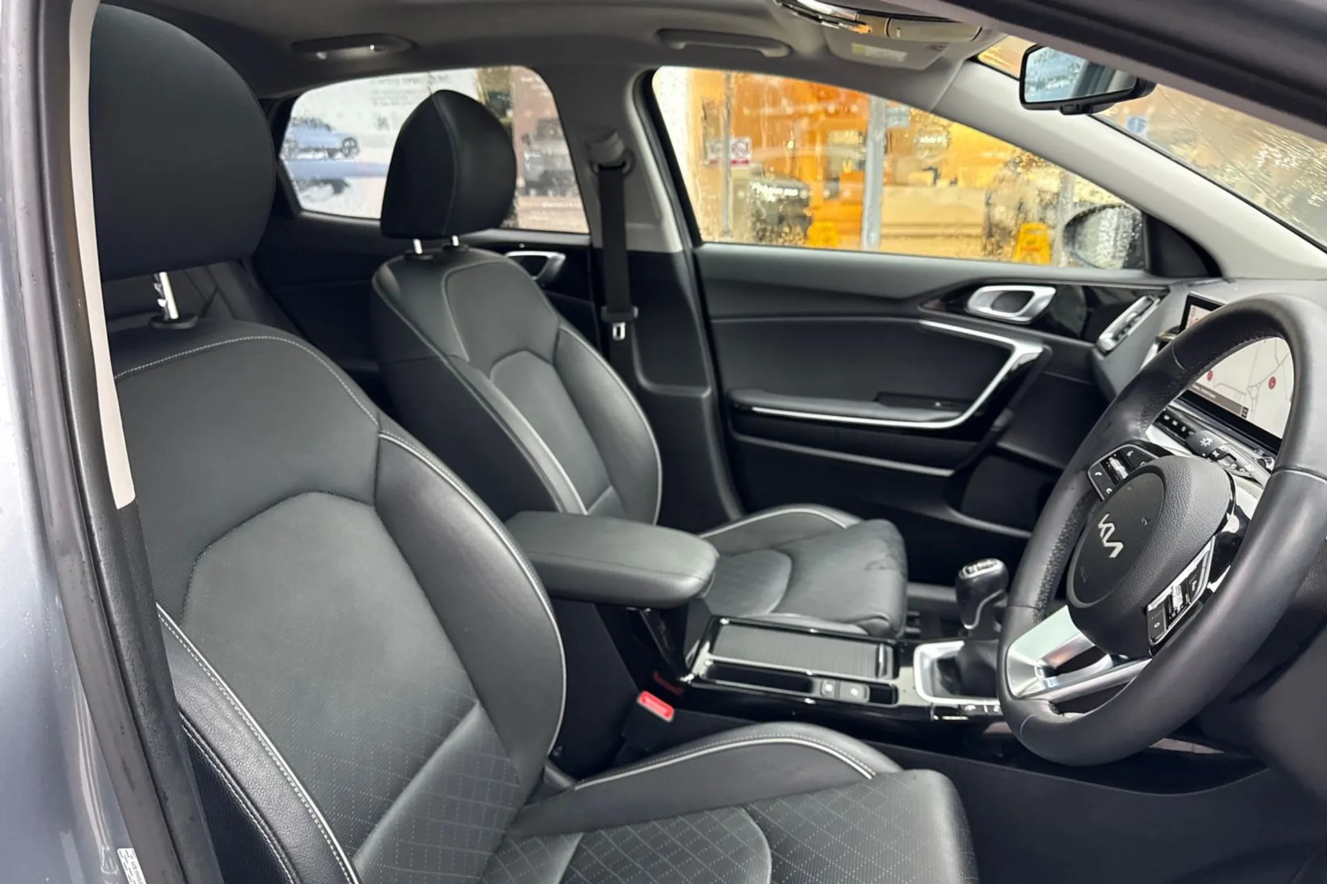 KIA XCEED thumbnail image number 26